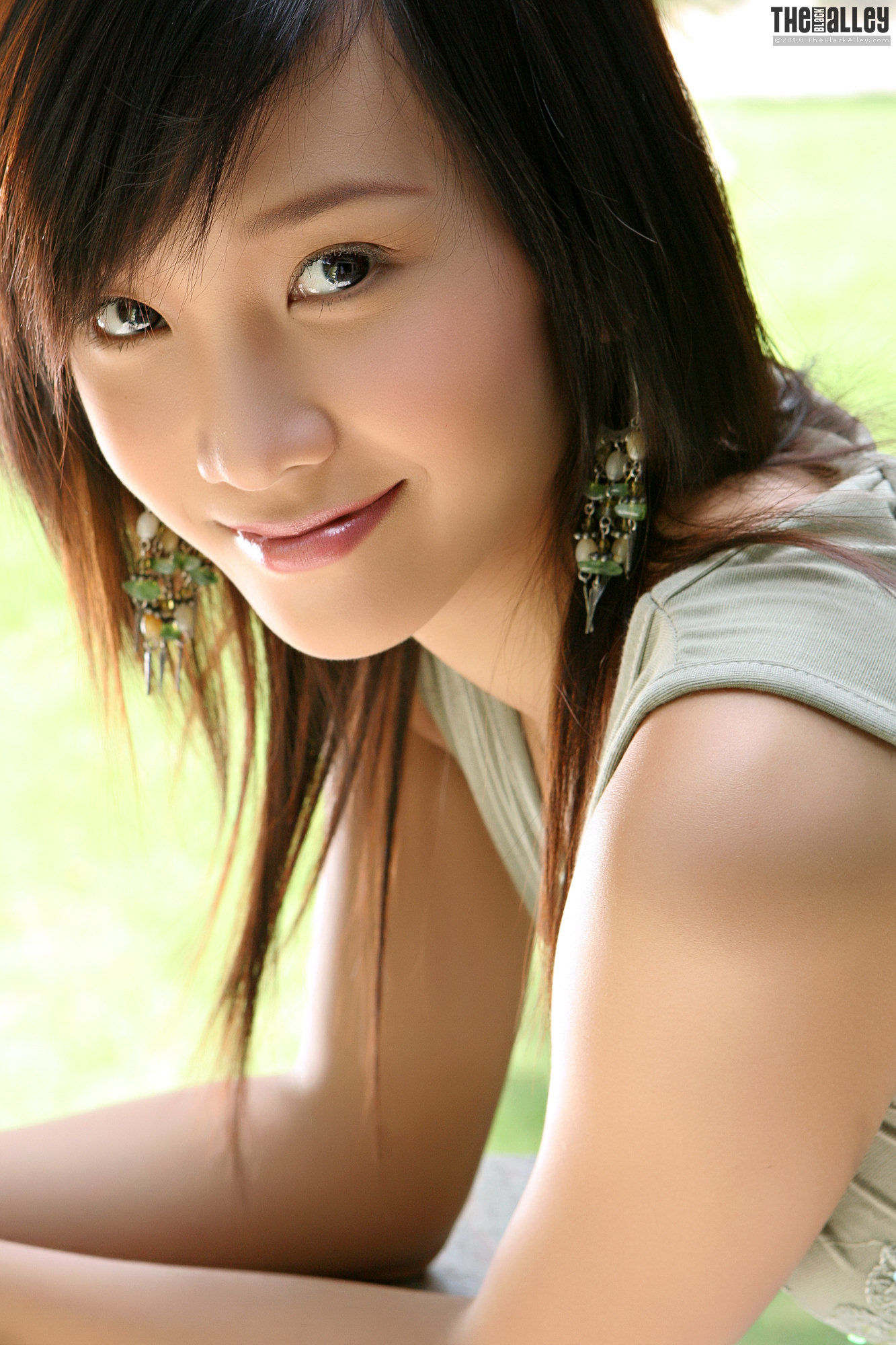 Lolita Cheng《透视长裙》 [The Black Alley]