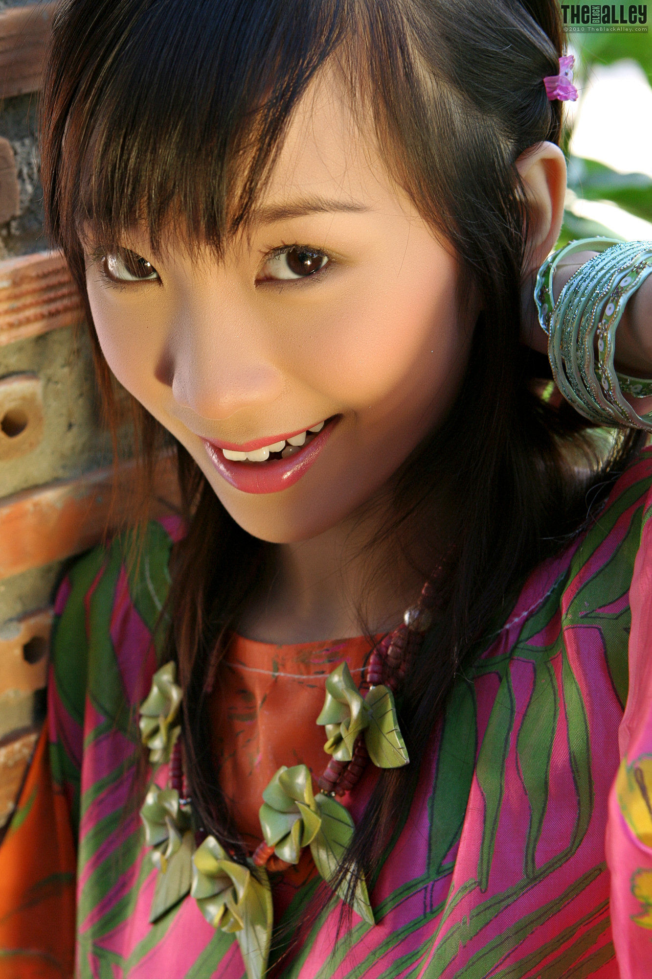 Lolita Cheng《透视薄衫》 [The Black Alley]