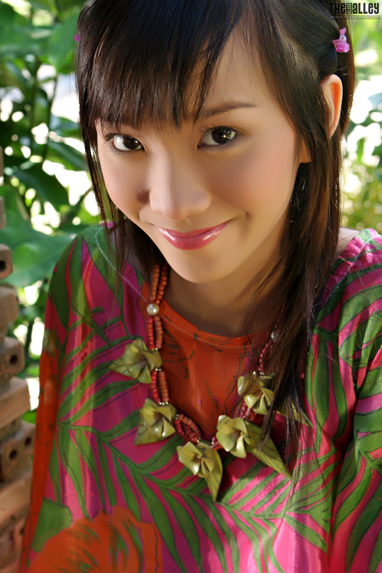 Lolita Cheng《透视薄衫》 [The Black Alley]
