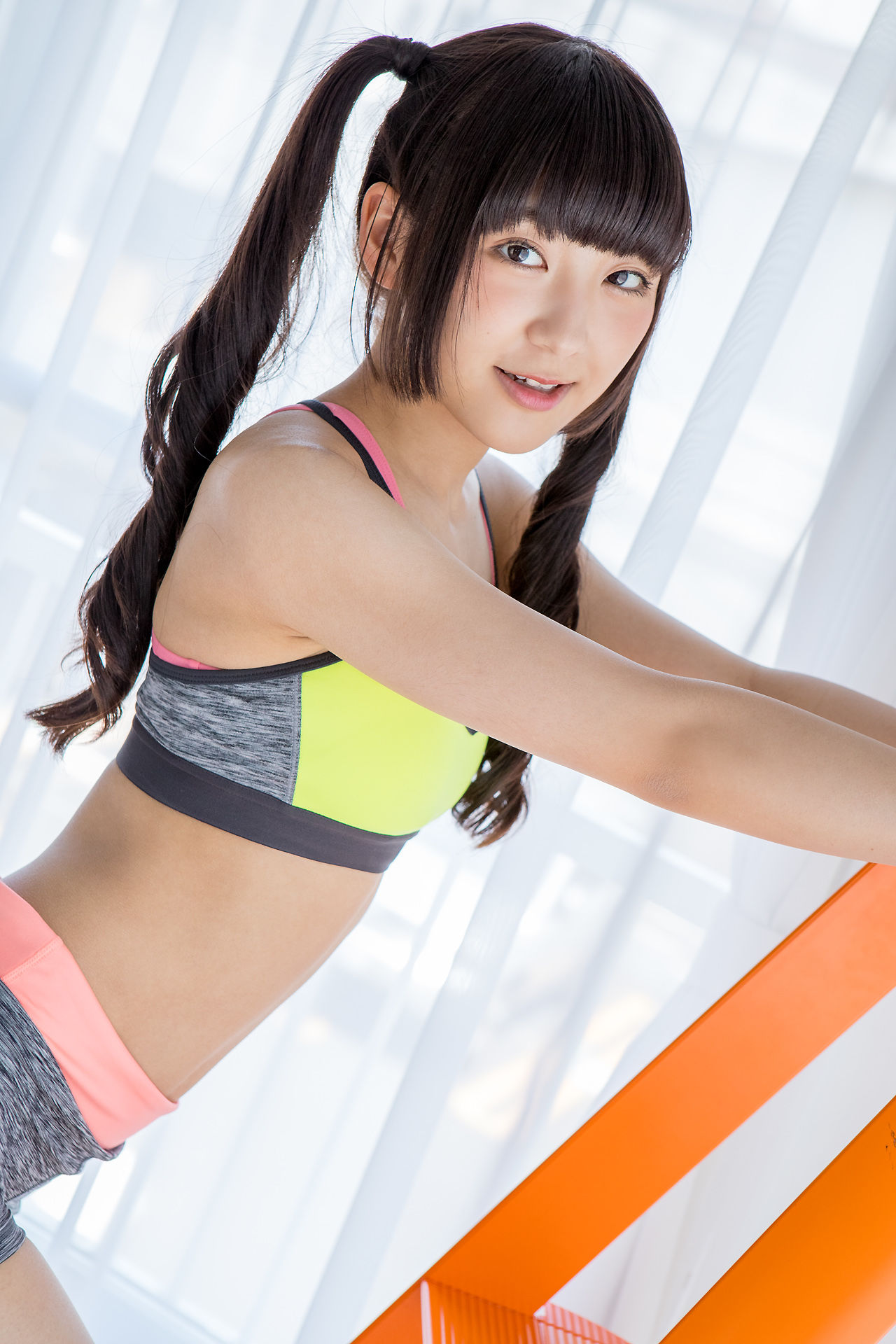 高梨あい《双马尾健身+背心系列》 [Minisuka.tv]