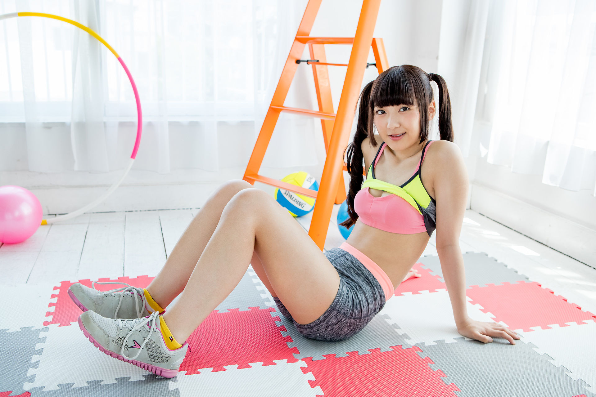 高梨あい《双马尾健身+背心系列》 [Minisuka.tv]