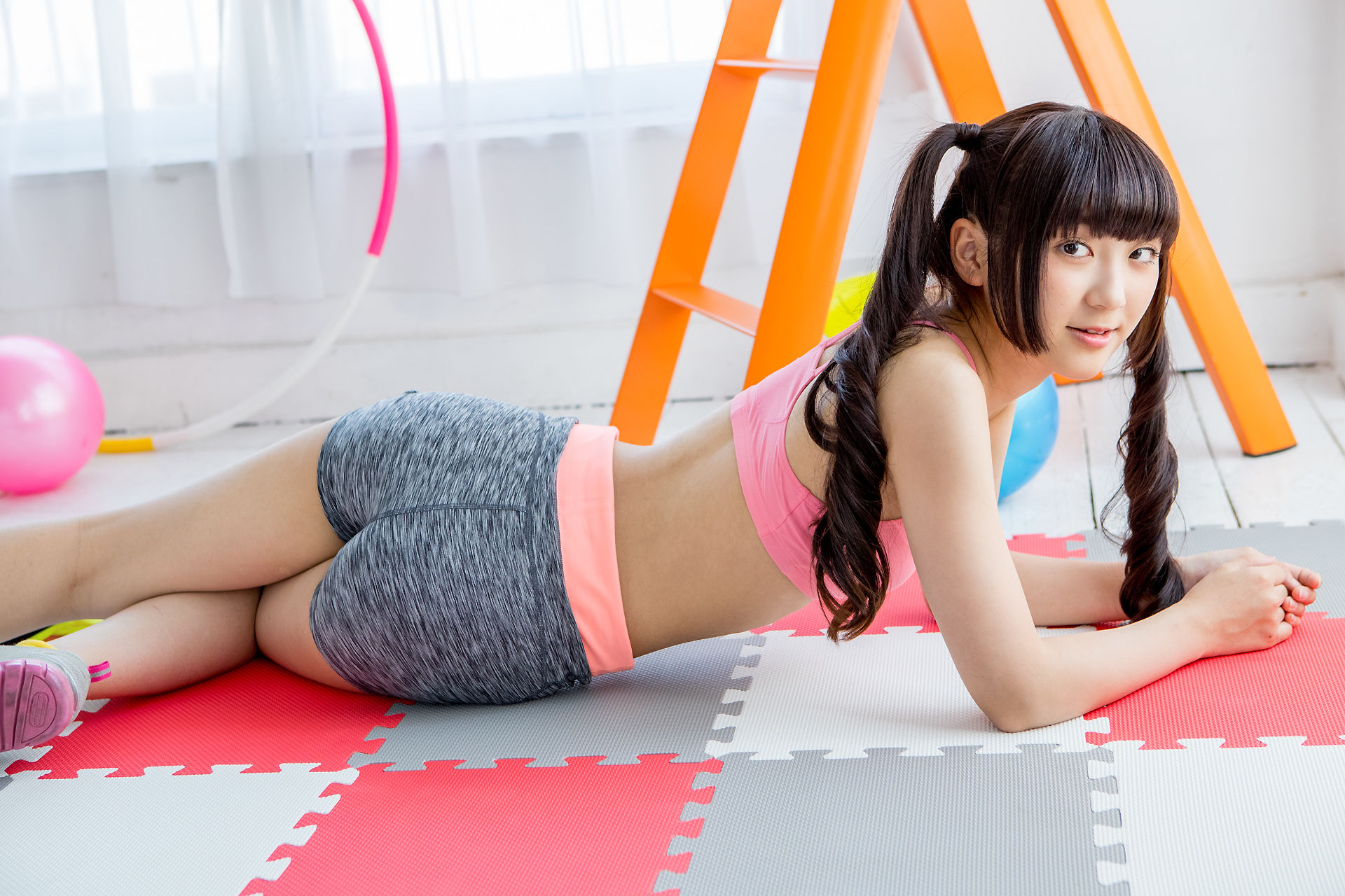 高梨あい《双马尾健身+背心系列》 [Minisuka.tv]