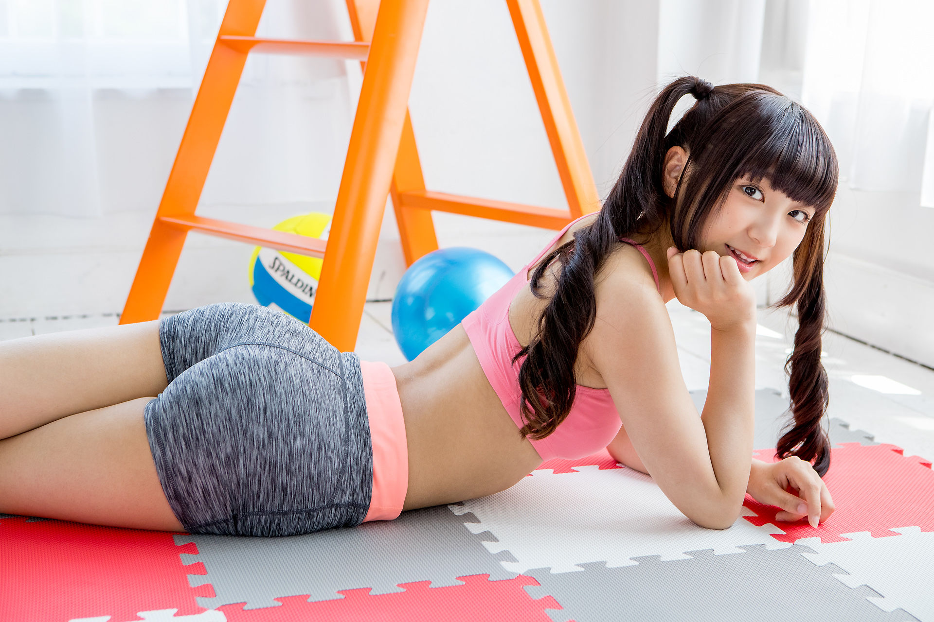 高梨あい《双马尾健身+背心系列》 [Minisuka.tv]