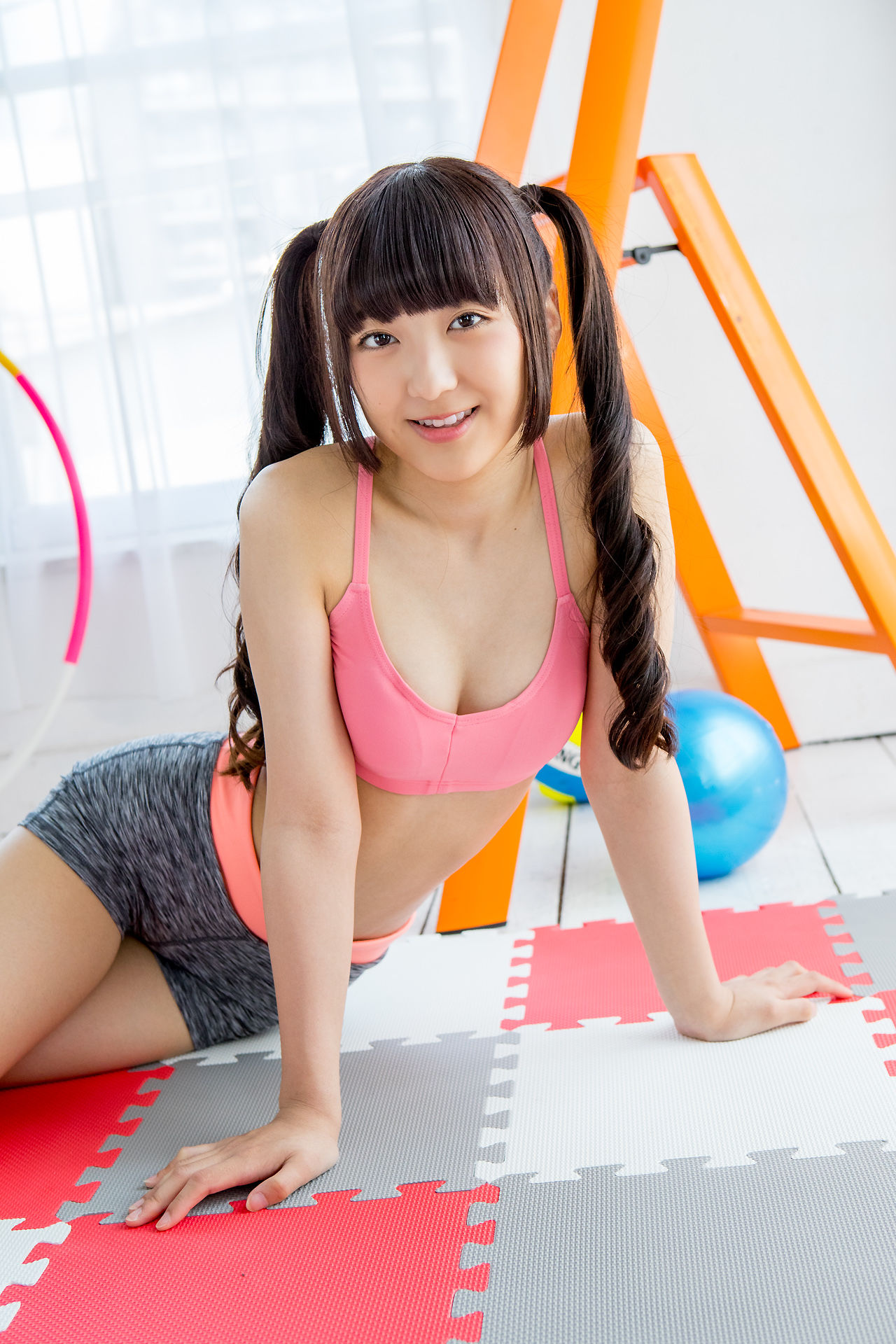 高梨あい《双马尾健身+背心系列》 [Minisuka.tv]