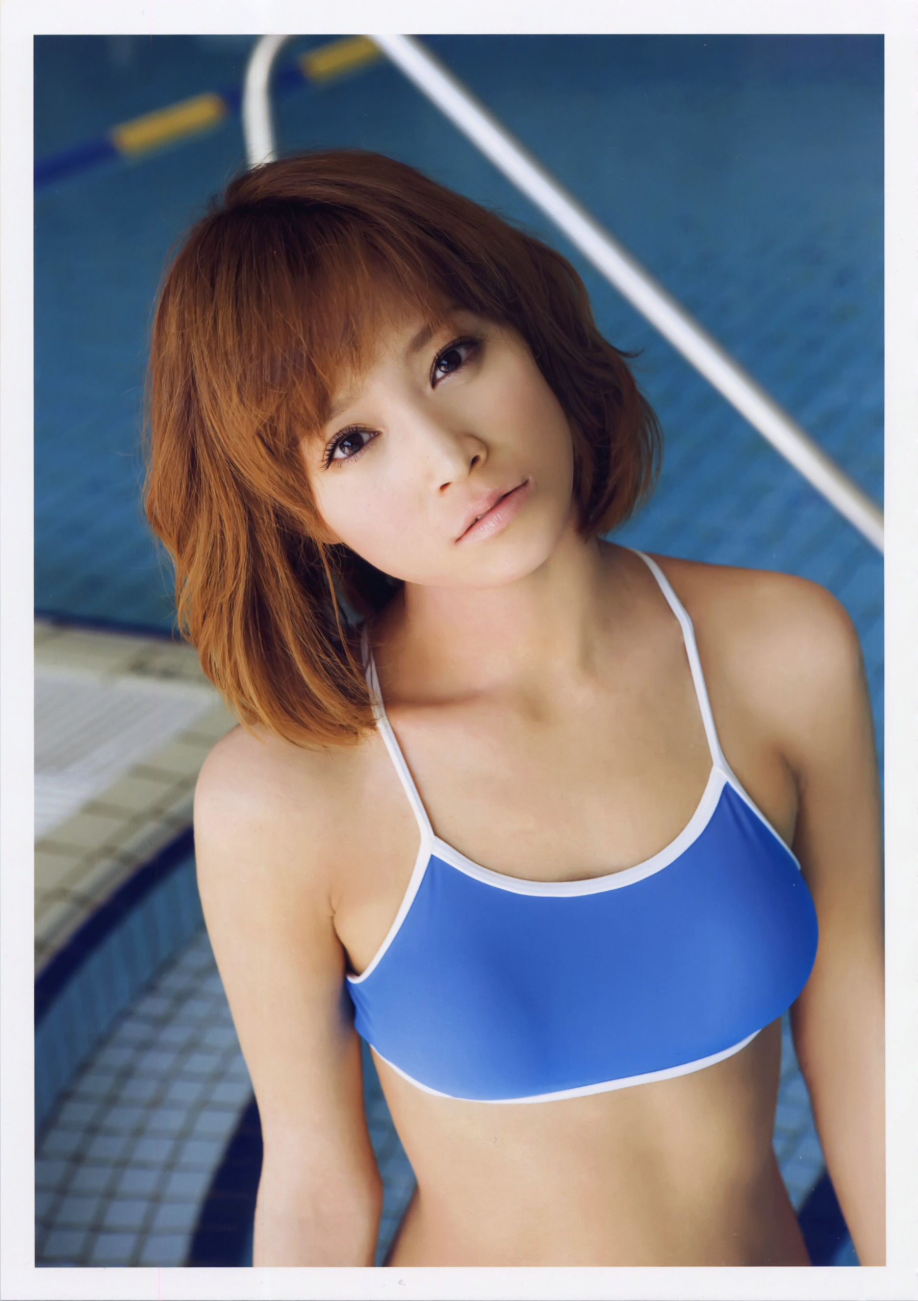 亀井絵里《Thanks》 [PhotoBook]