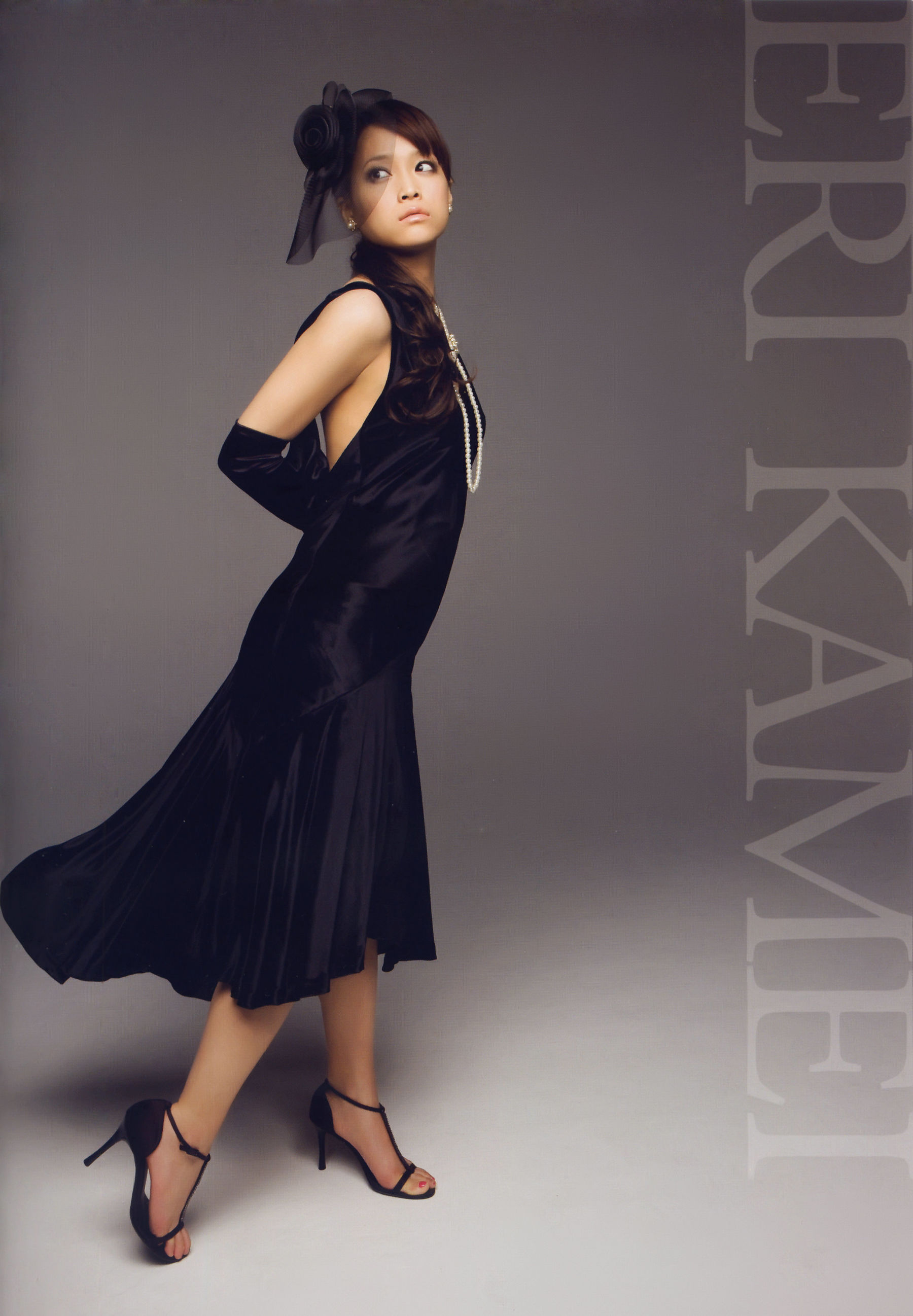 亀井絵里《Thanks》 [PhotoBook]