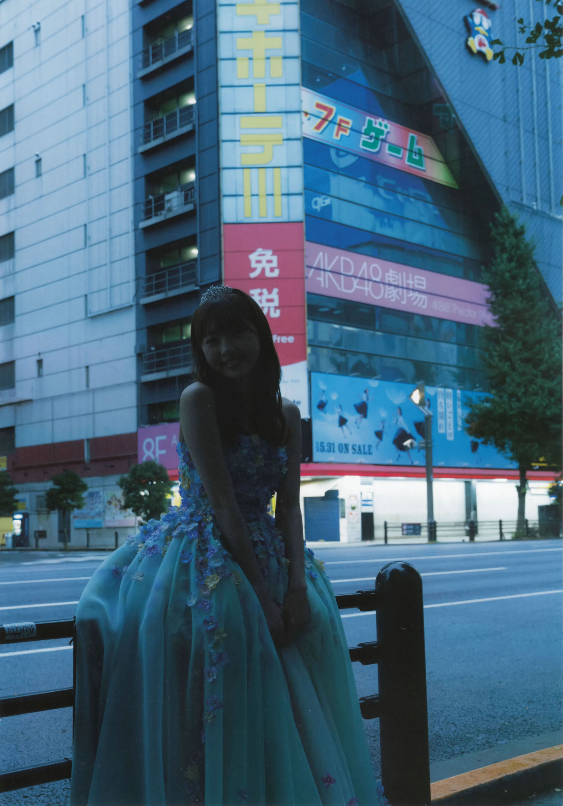 木﨑ゆりあ《Stagedoor》 [PhotoBook]