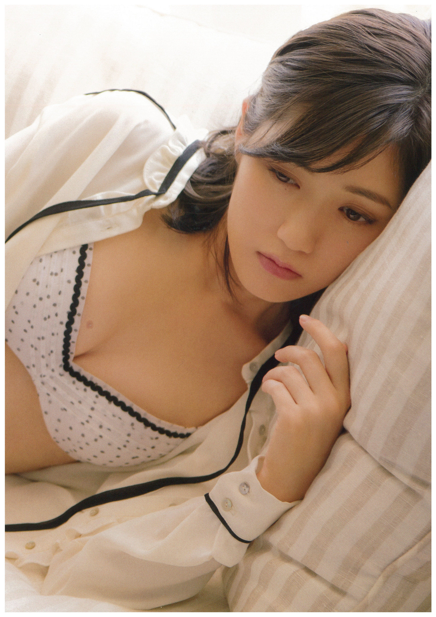渡辺麻友『知らないうちに』 [PhotoBook]