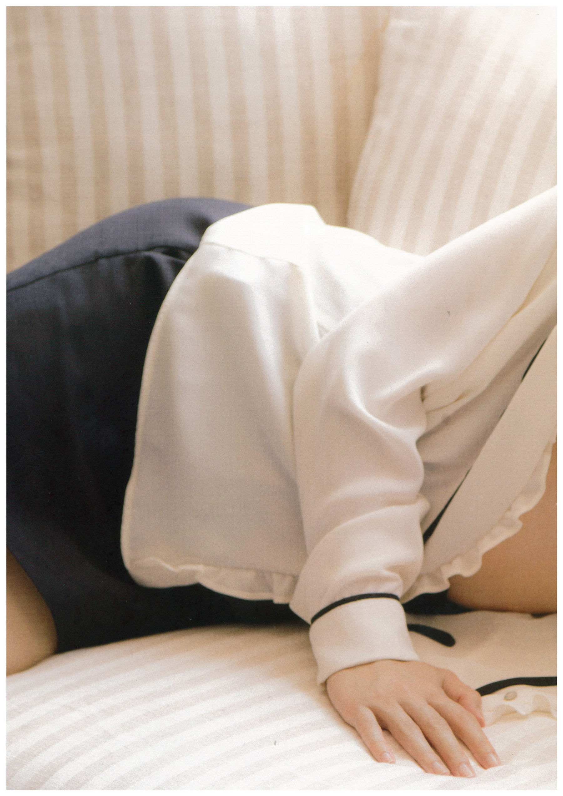 渡辺麻友『知らないうちに』 [PhotoBook]