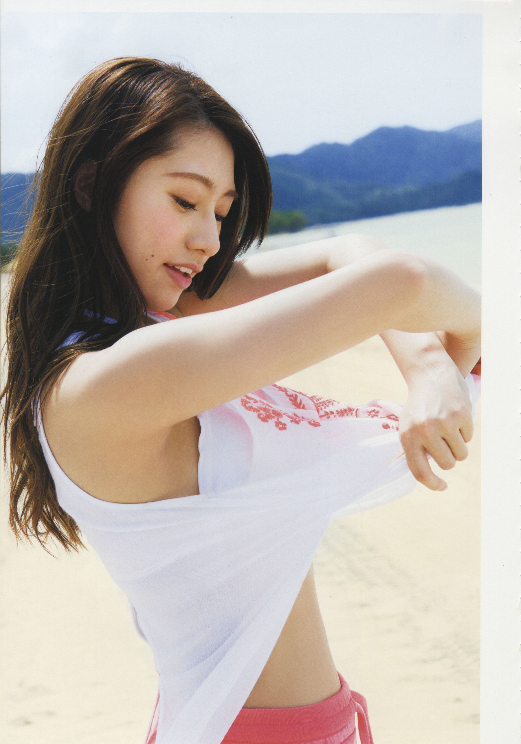 桜井玲香《自由ということ》 [PhotoBook]