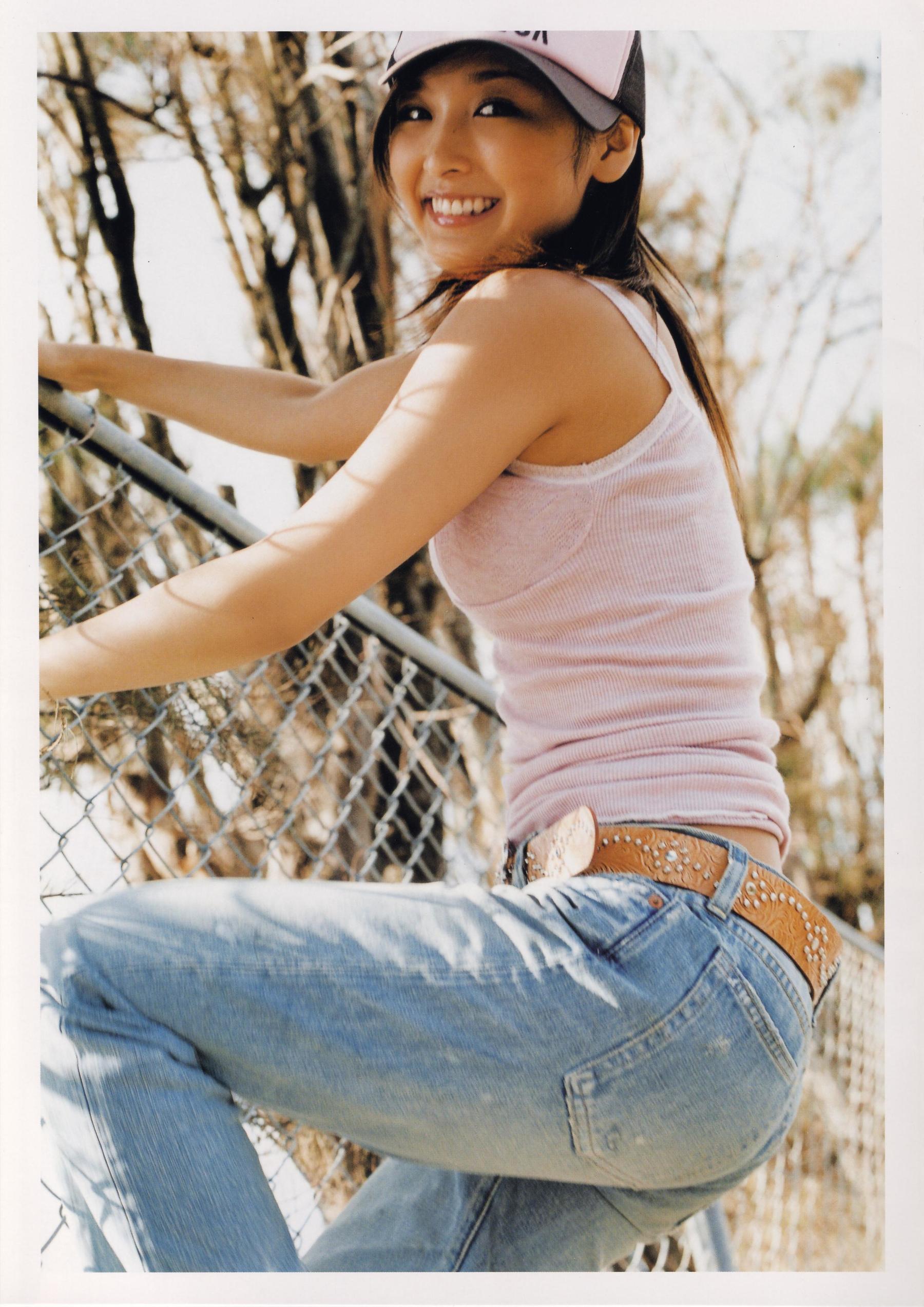 石川梨華《Hana bi 華美》 [PhotoBook]