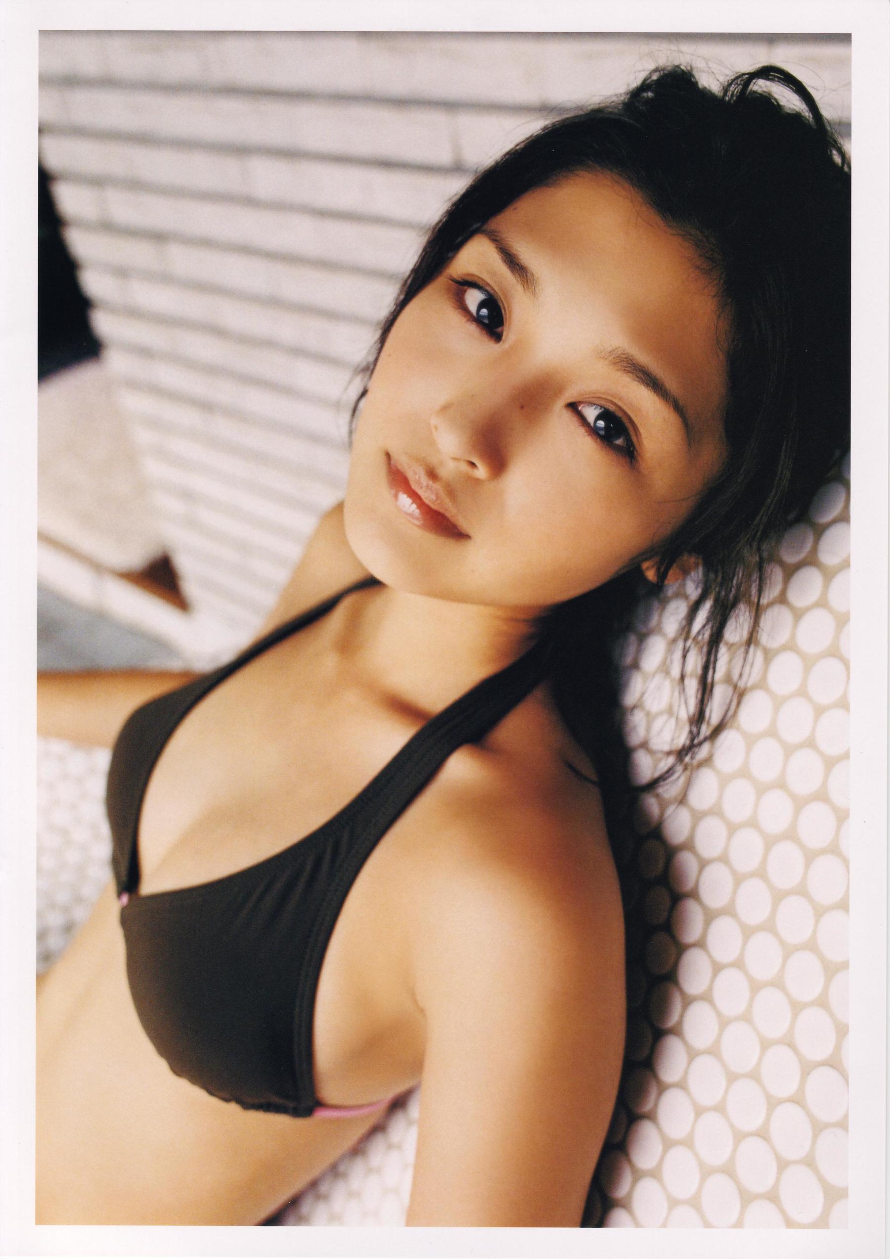 石川梨華《Hana bi 華美》 [PhotoBook]