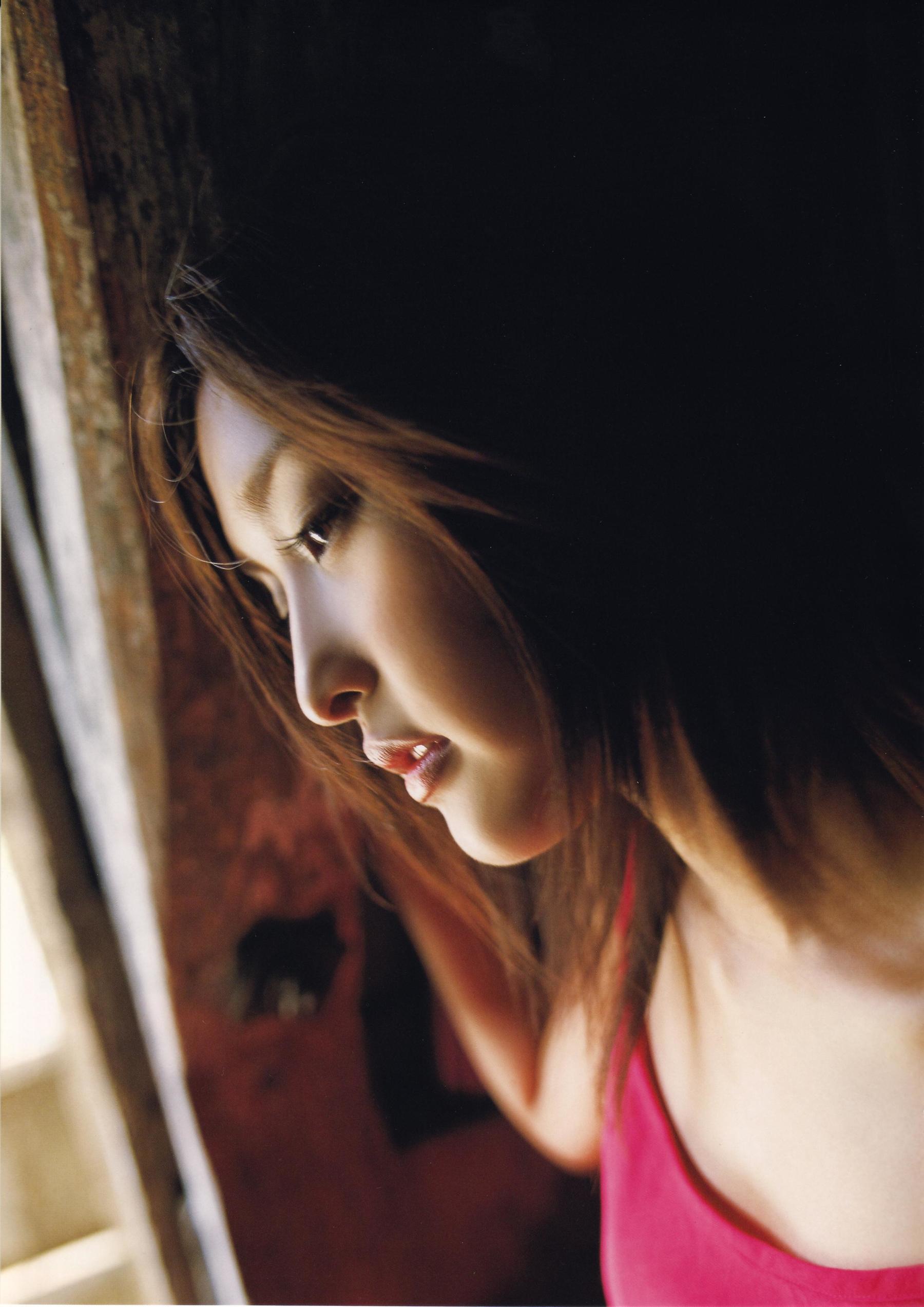 石川梨華《Hana bi 華美》 [PhotoBook]