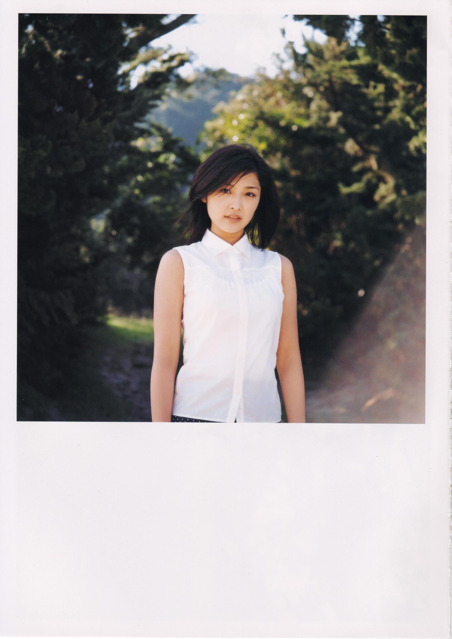 石川梨華《Hana bi 華美》 [PhotoBook]