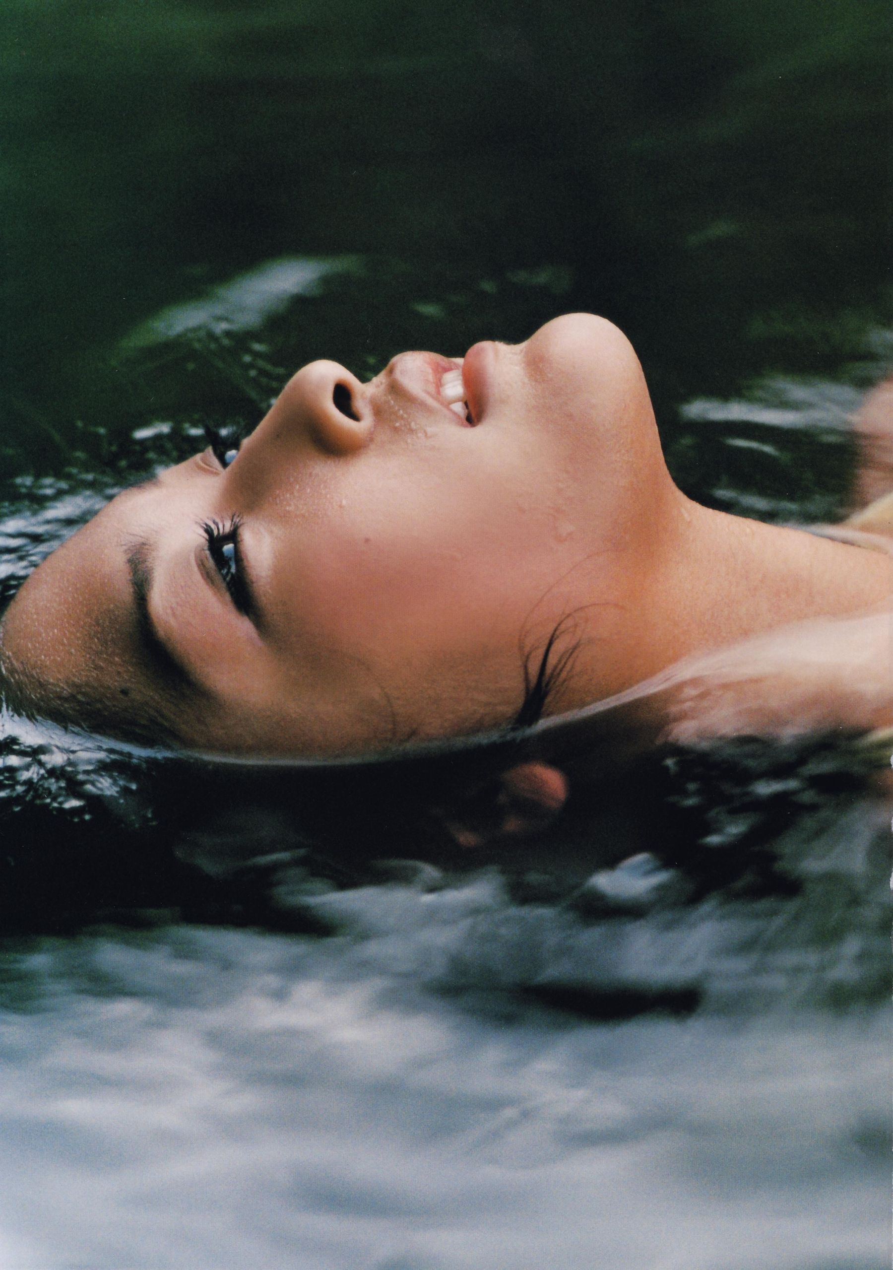 石川梨華《Hana bi 華美》 [PhotoBook]