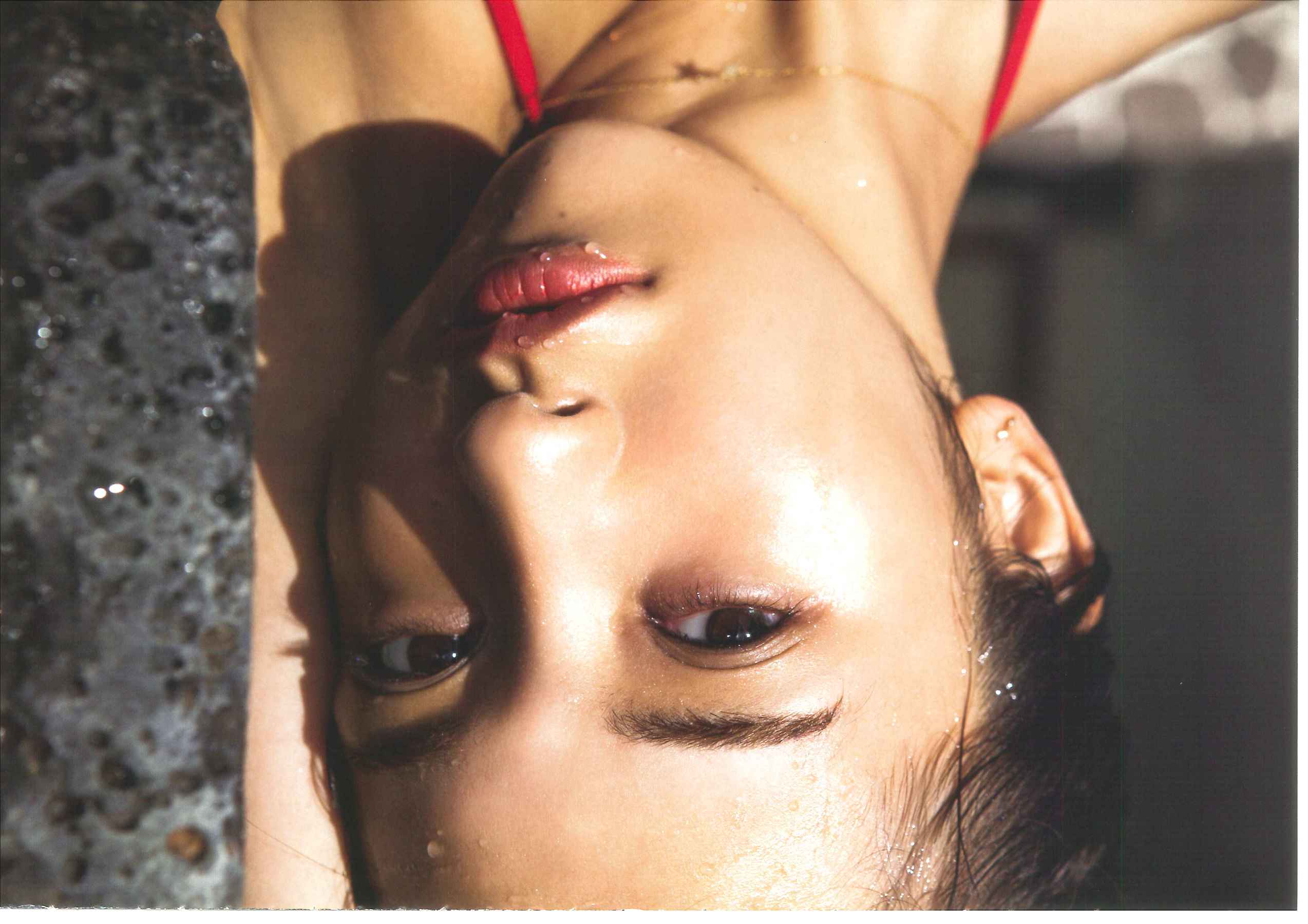 板野友美《release》 [PhotoBook]