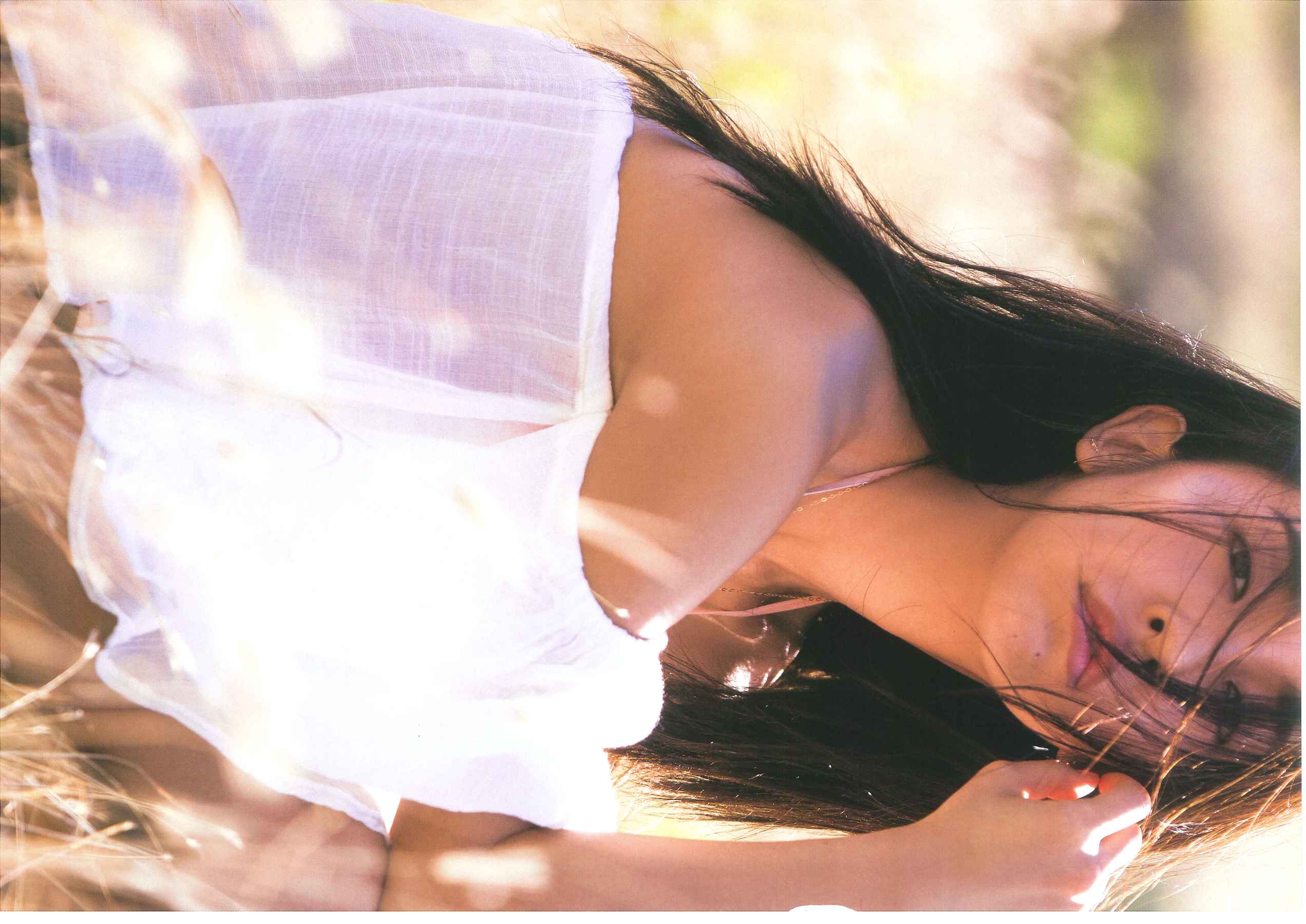 板野友美《release》 [PhotoBook]