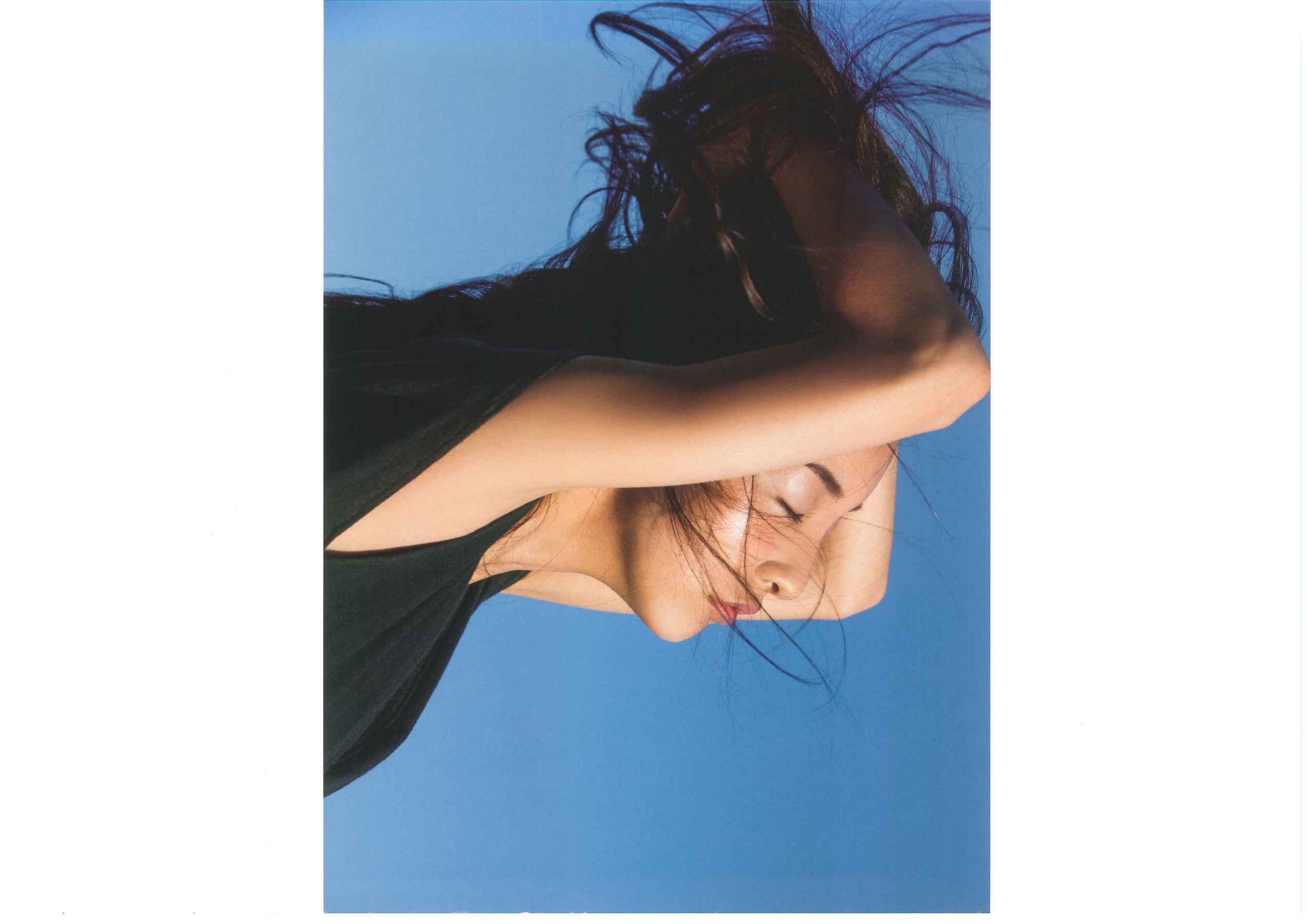 板野友美《release》 [PhotoBook]
