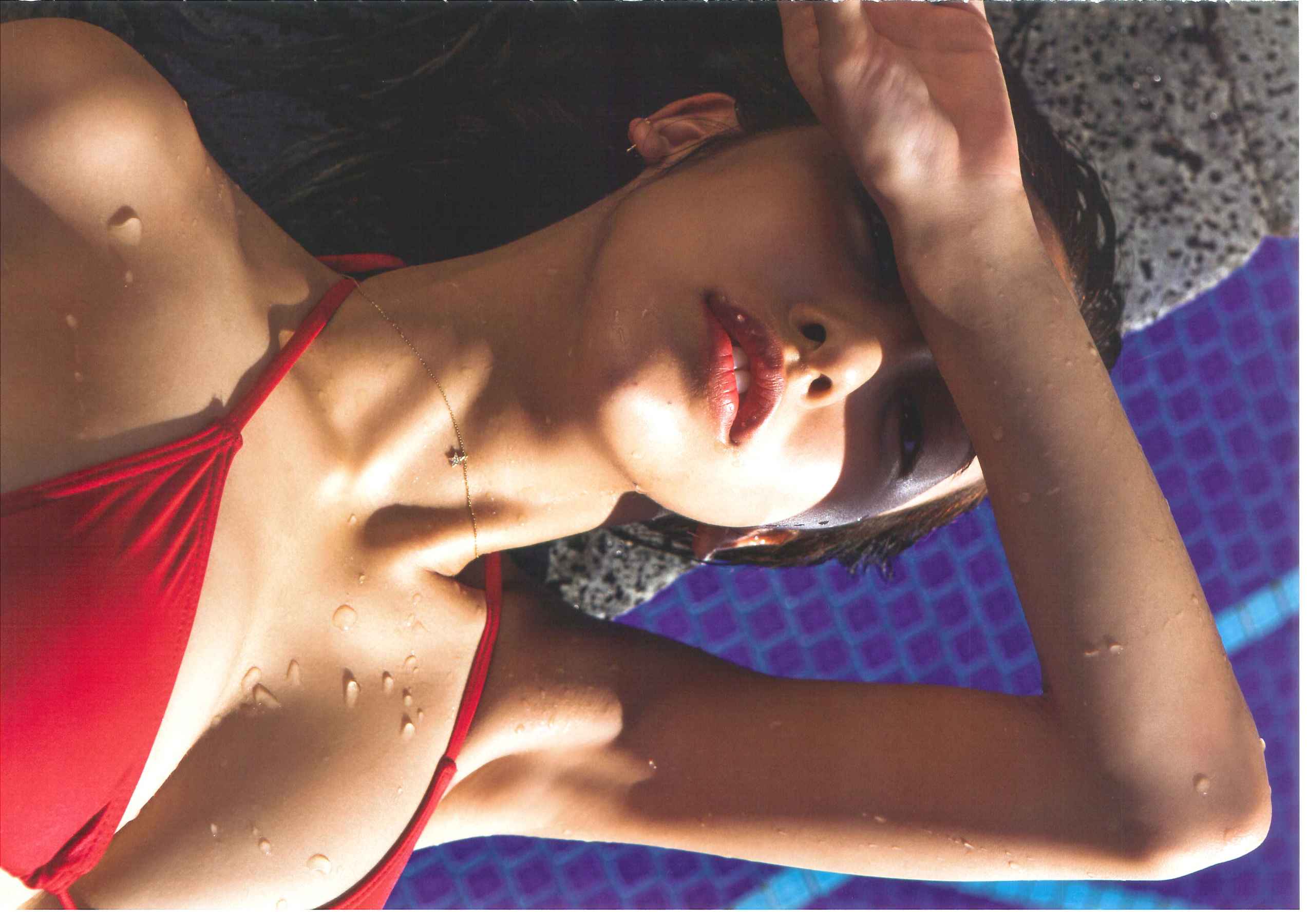 板野友美《release》 [PhotoBook]