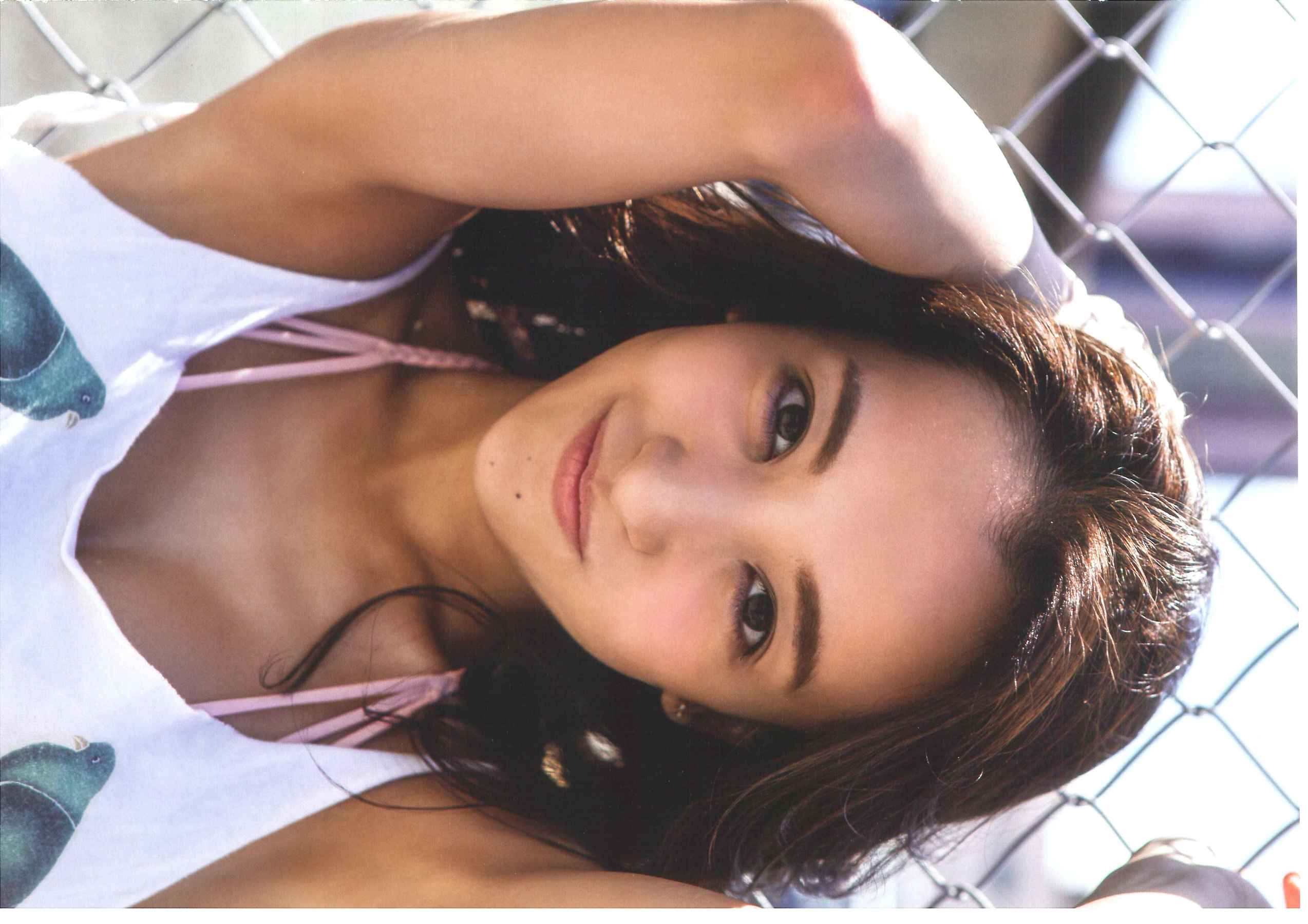 板野友美《release》 [PhotoBook]