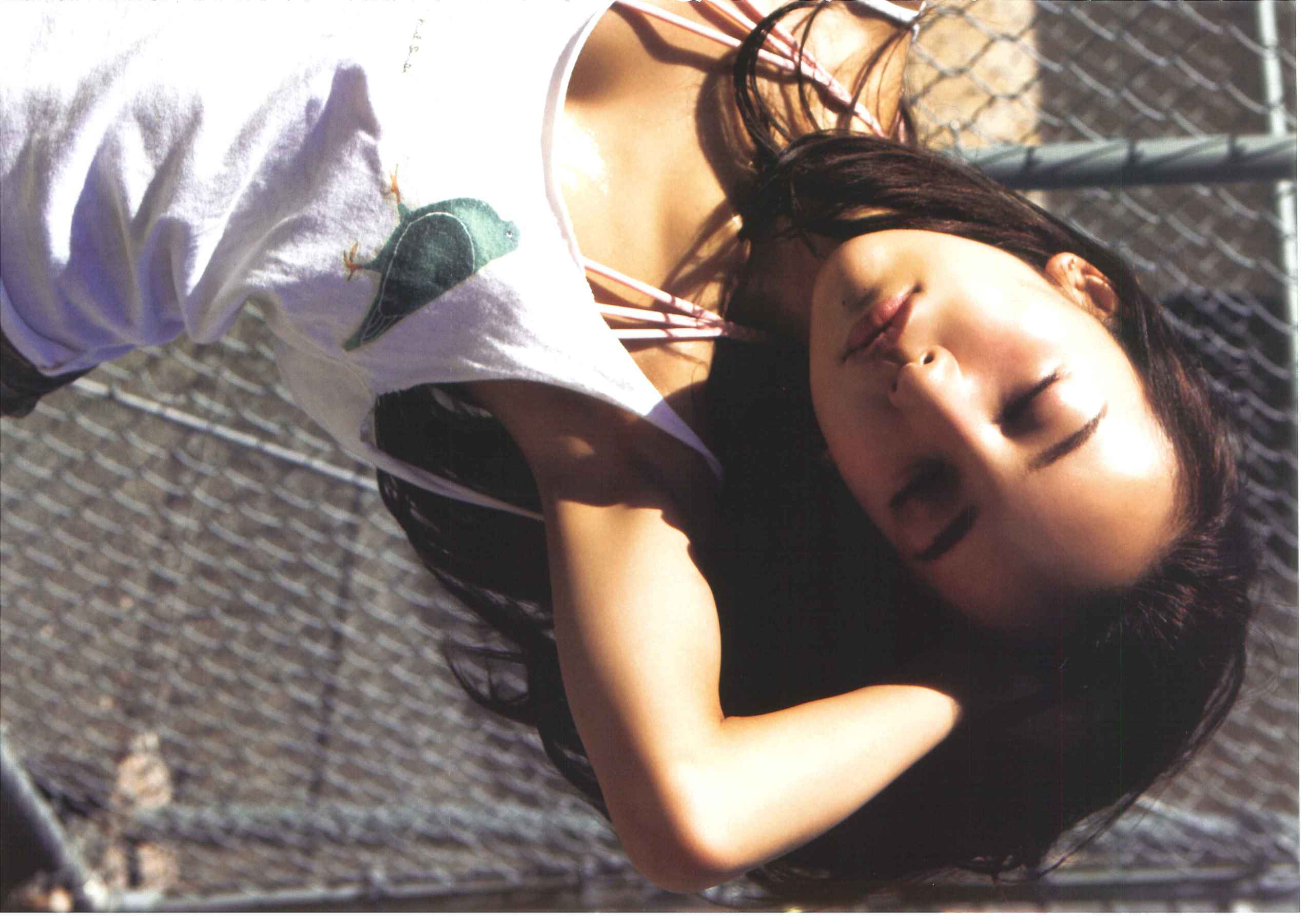 板野友美《release》 [PhotoBook]