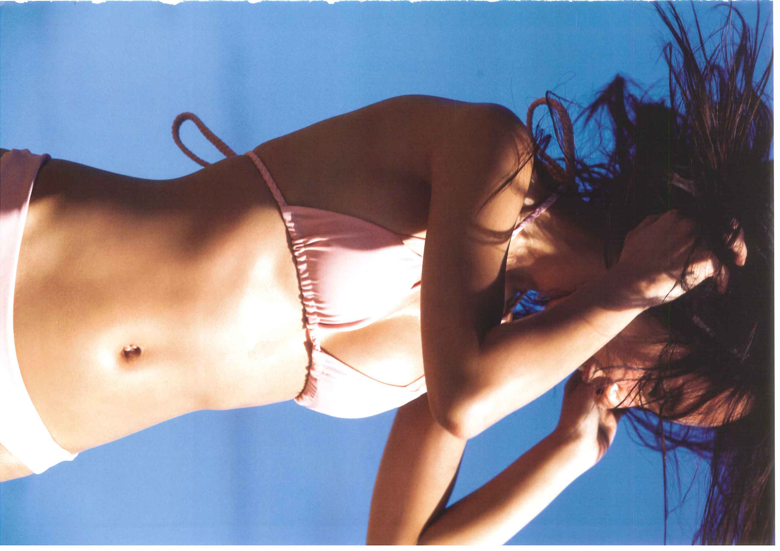 板野友美《release》 [PhotoBook]