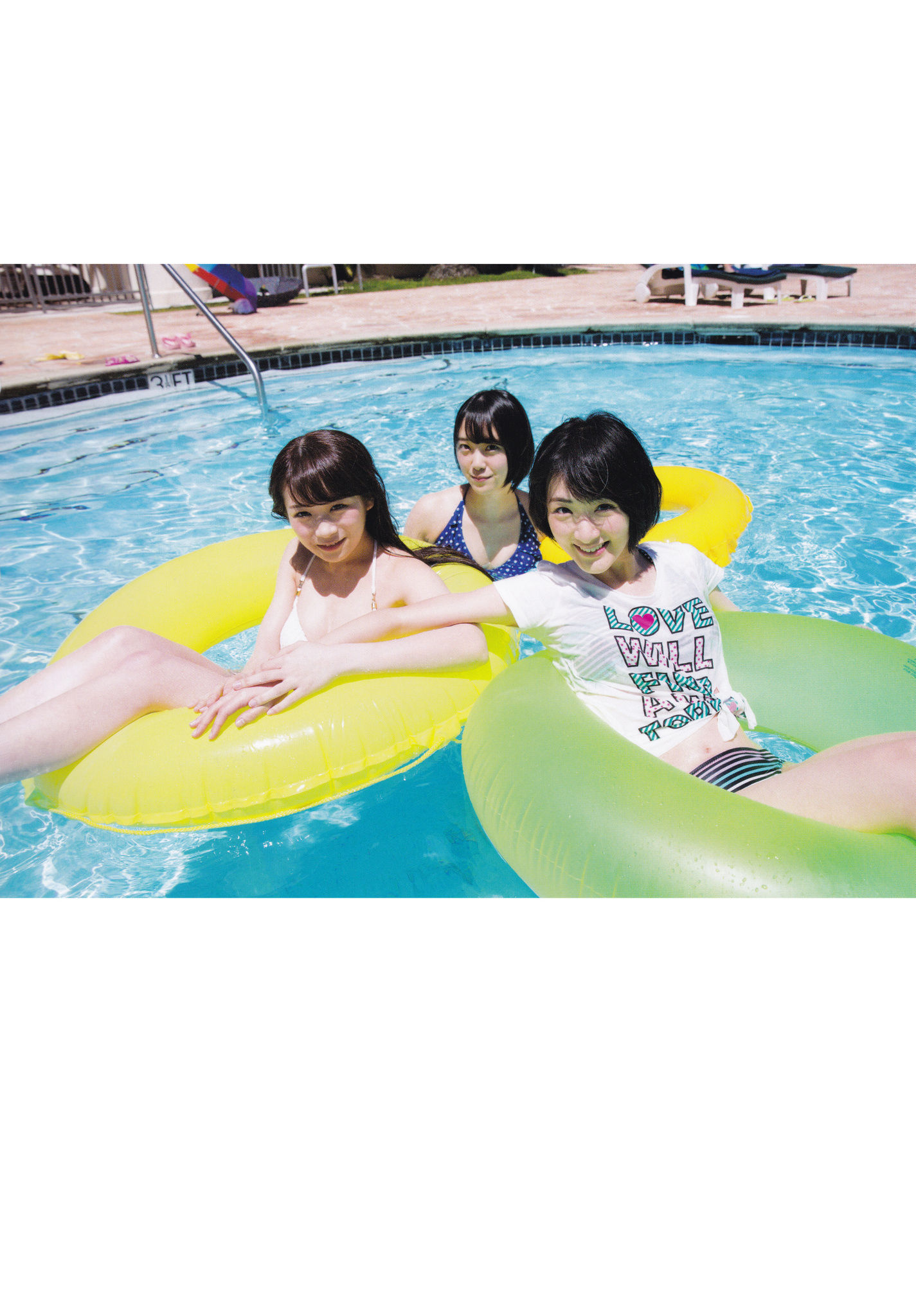 乃木坂46《极品正统清纯少女组合》 [PhotoBook]