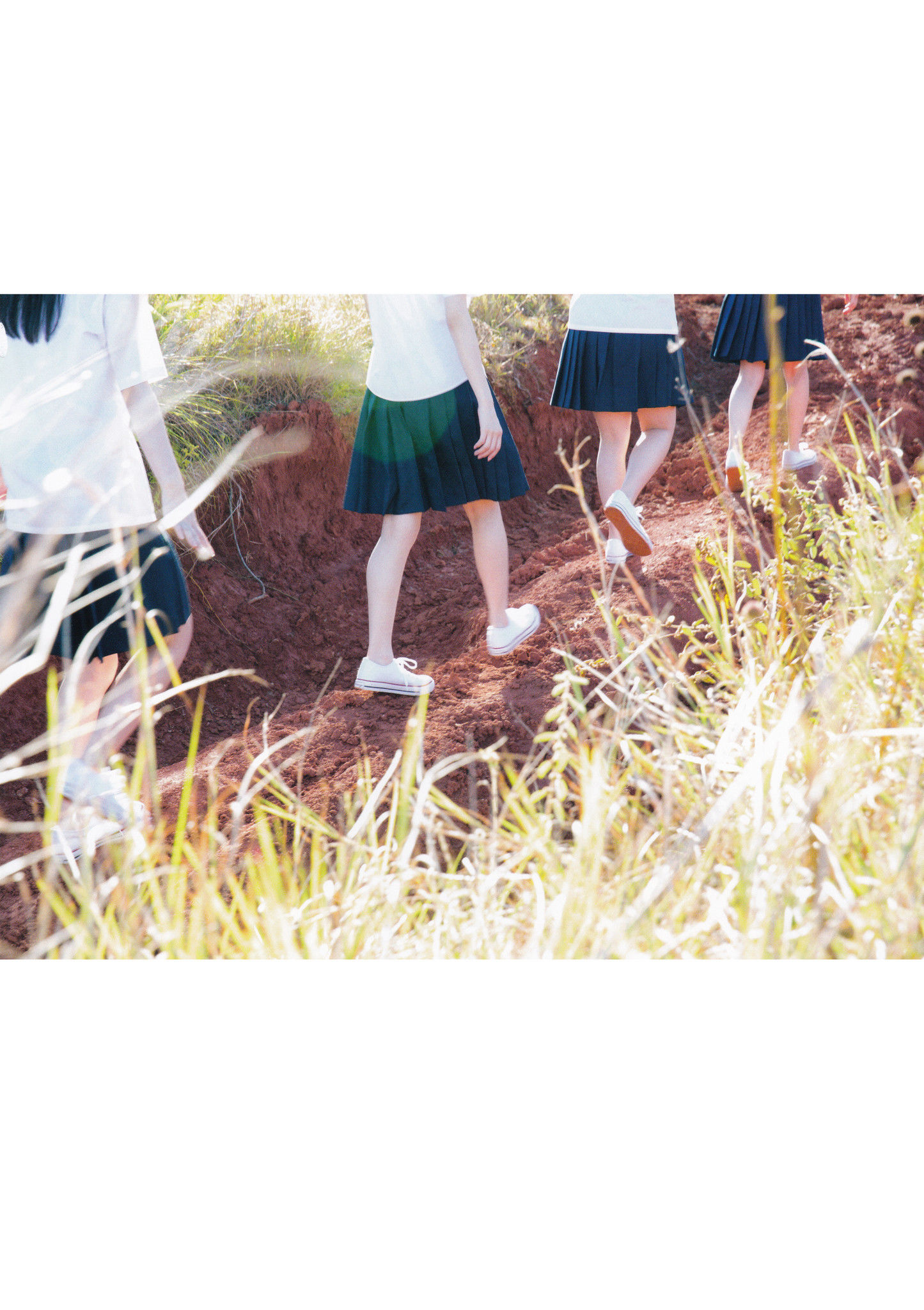 乃木坂46《极品正统清纯少女组合》 [PhotoBook]