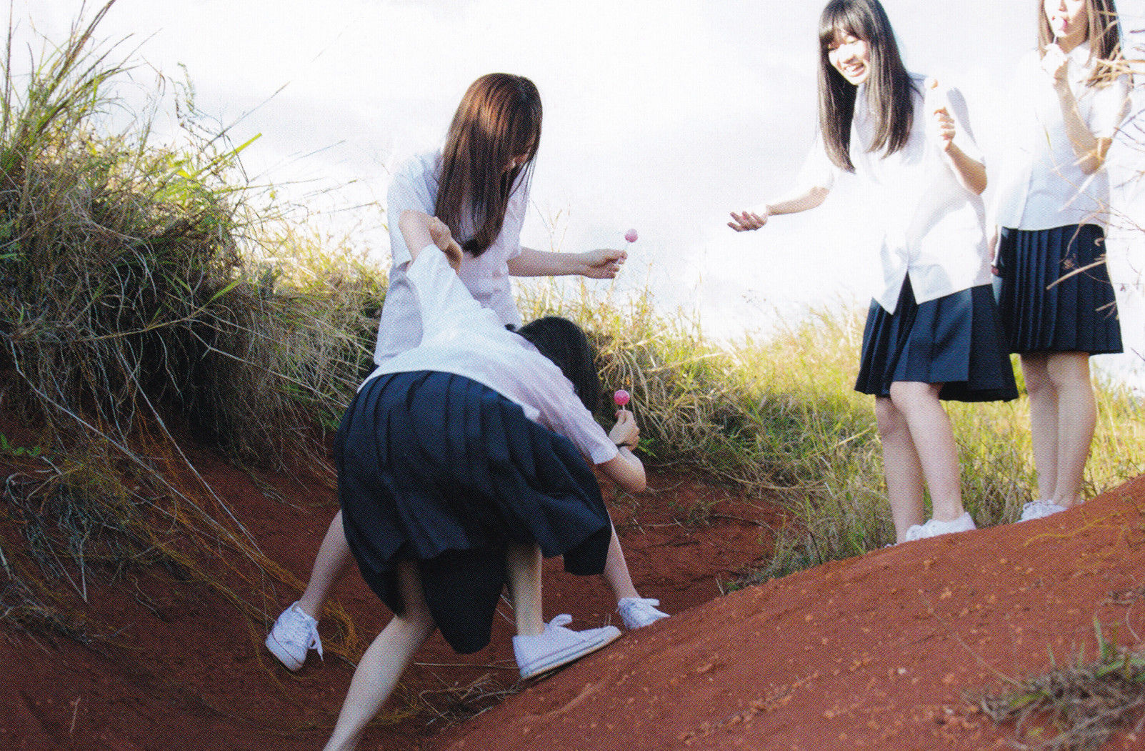 乃木坂46《极品正统清纯少女组合》 [PhotoBook]
