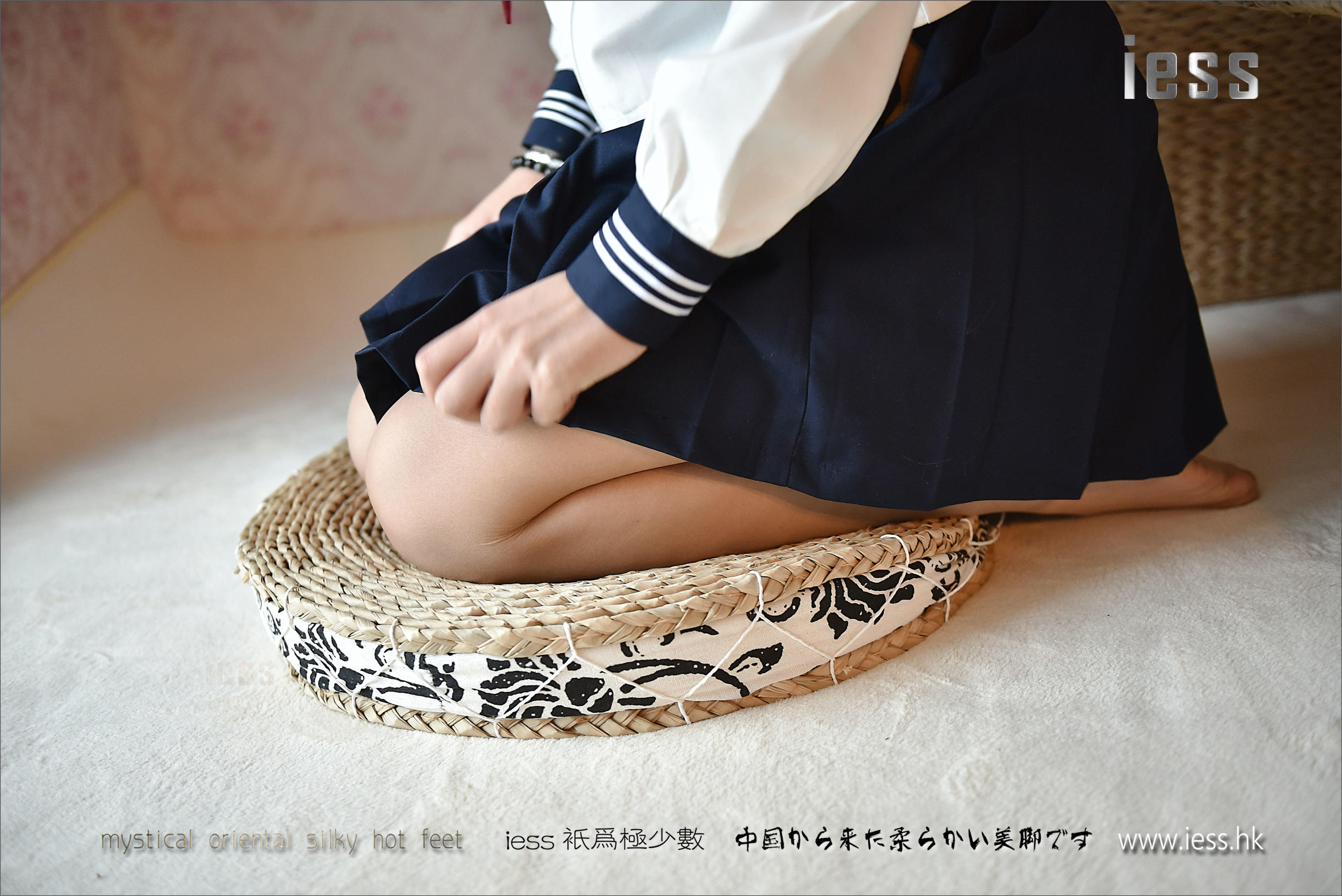 丝足便当082 琪琪 《制服系列之JK第2部-1》[IESS异思趣向]