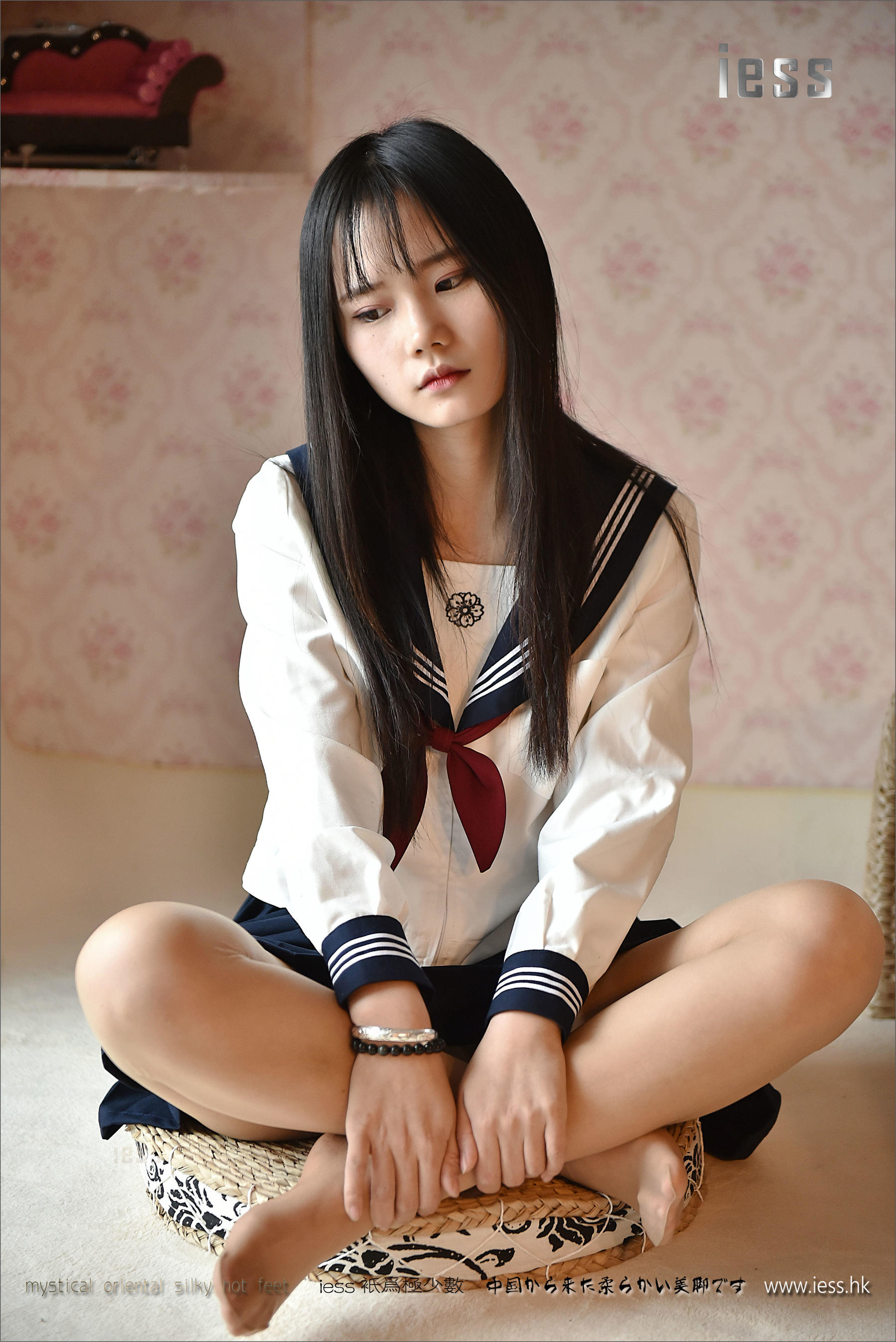 丝足便当082 琪琪 《制服系列之JK第2部-1》[IESS异思趣向]