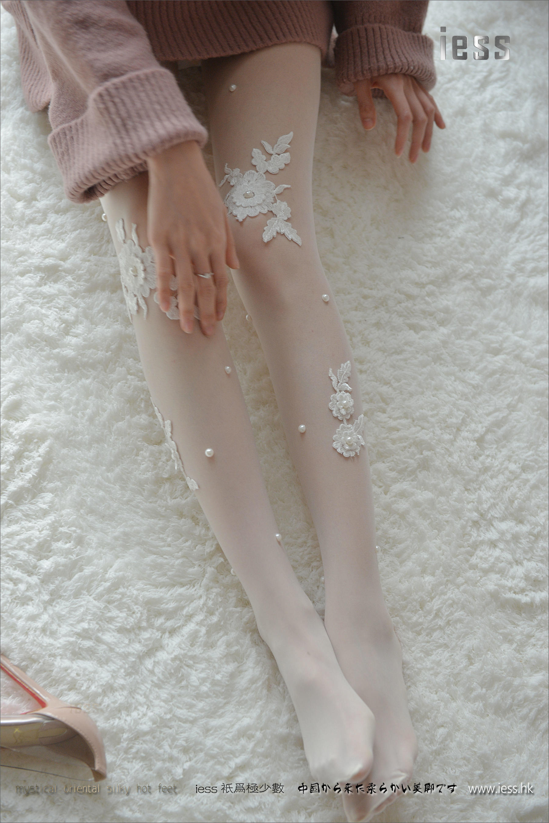 丝足便当083 佳佳 《雪莲花》[IESS异思趣向]