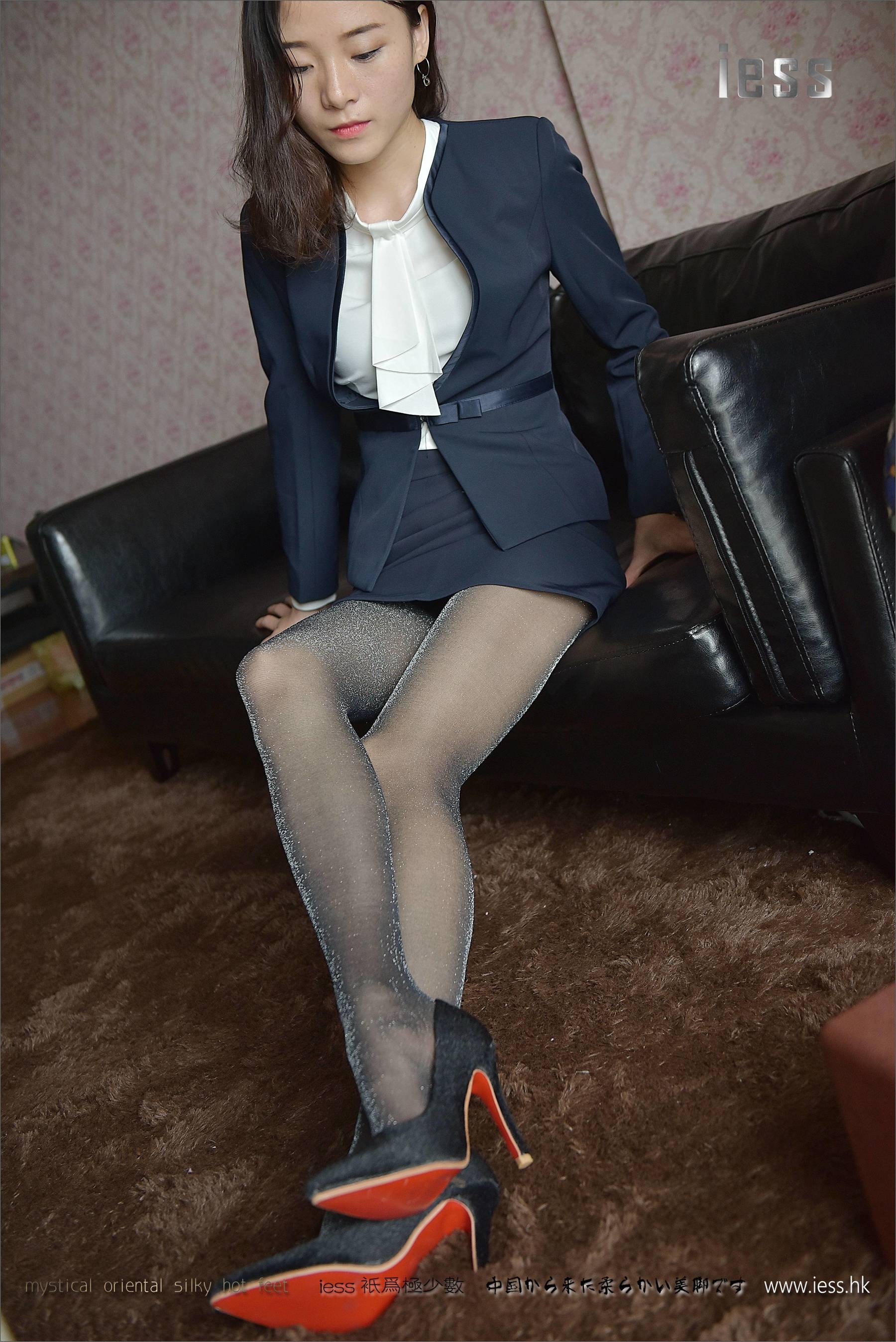 丝足便当106 小六 《制服下银葱闪丝》[IESS异思趣向]