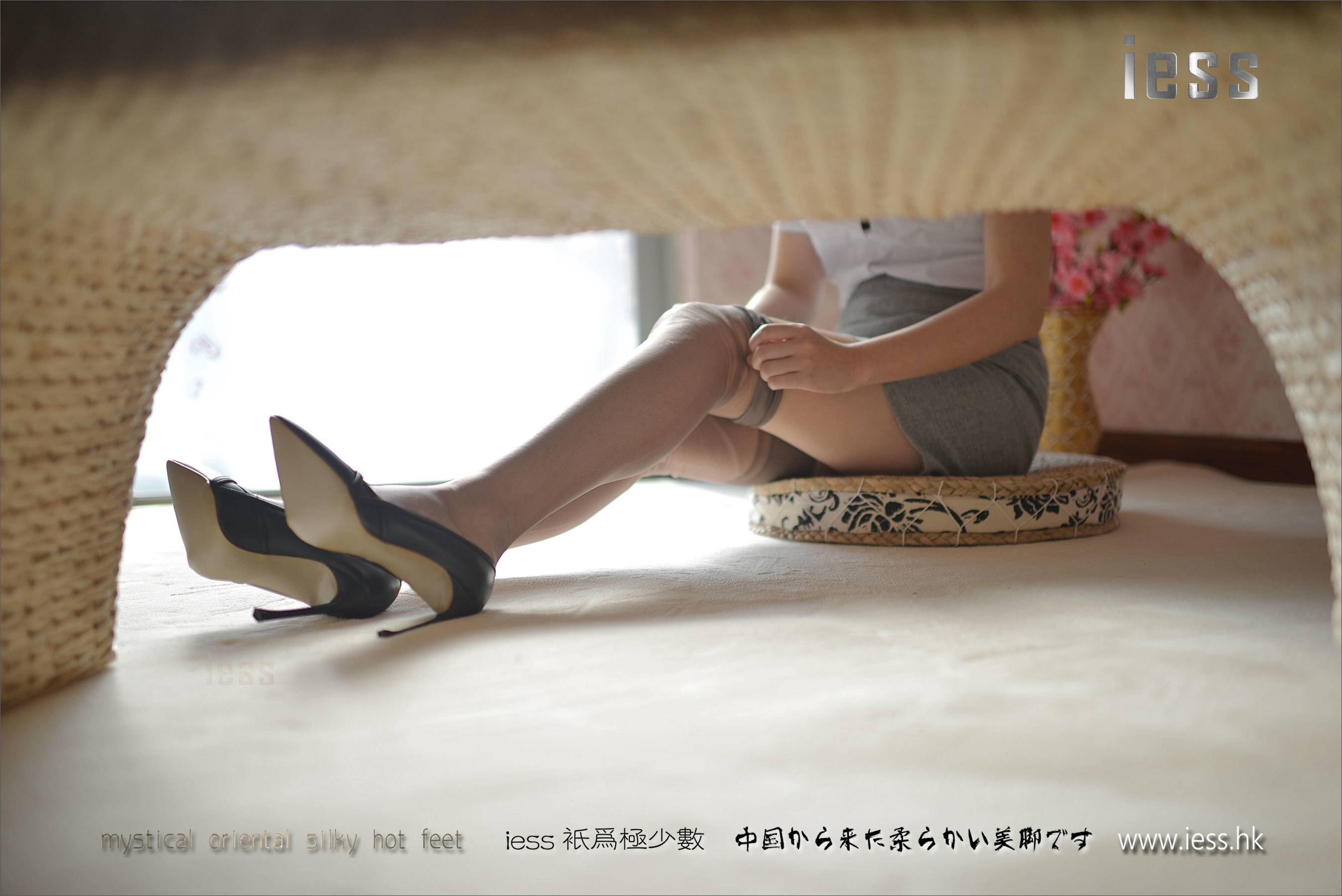 丝足便当111 小夕 《脱丝连续图》[IESS异思趣向]