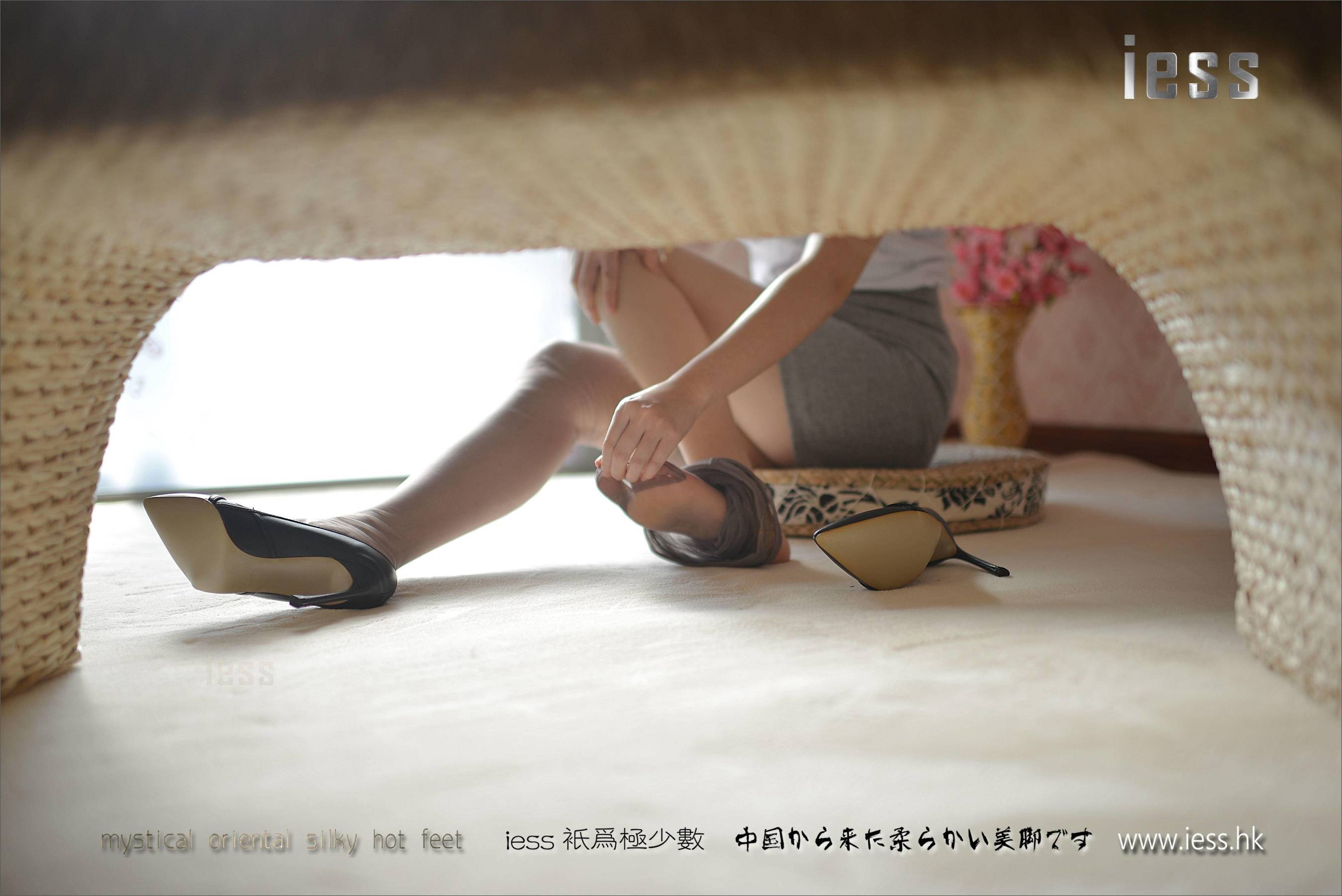 丝足便当111 小夕 《脱丝连续图》[IESS异思趣向]