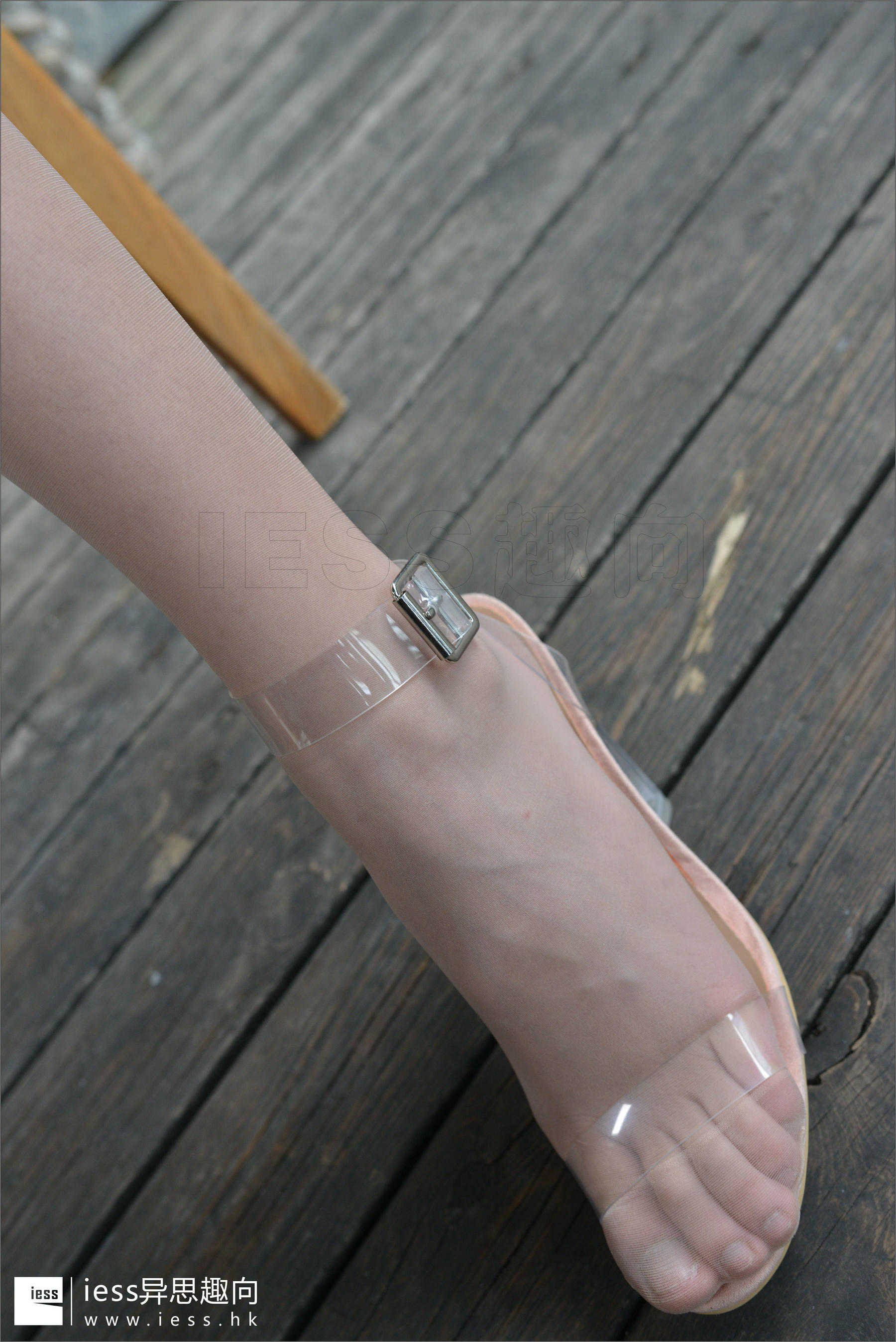 丝足便当129 潇潇 《不看花臂，看大腿》[IESS异思趣向]