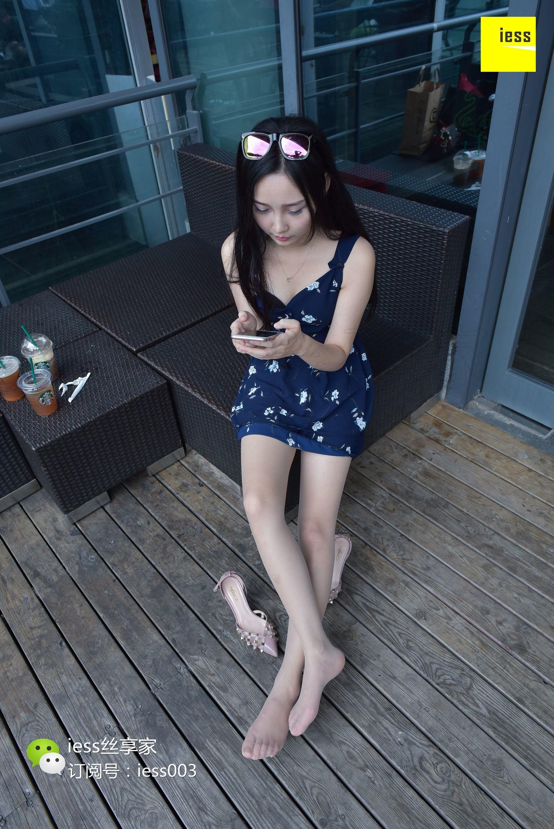 丝享家038 欣欣 《在星巴克晒太阳的姑娘Ⅱ》[IESS异思趣向]