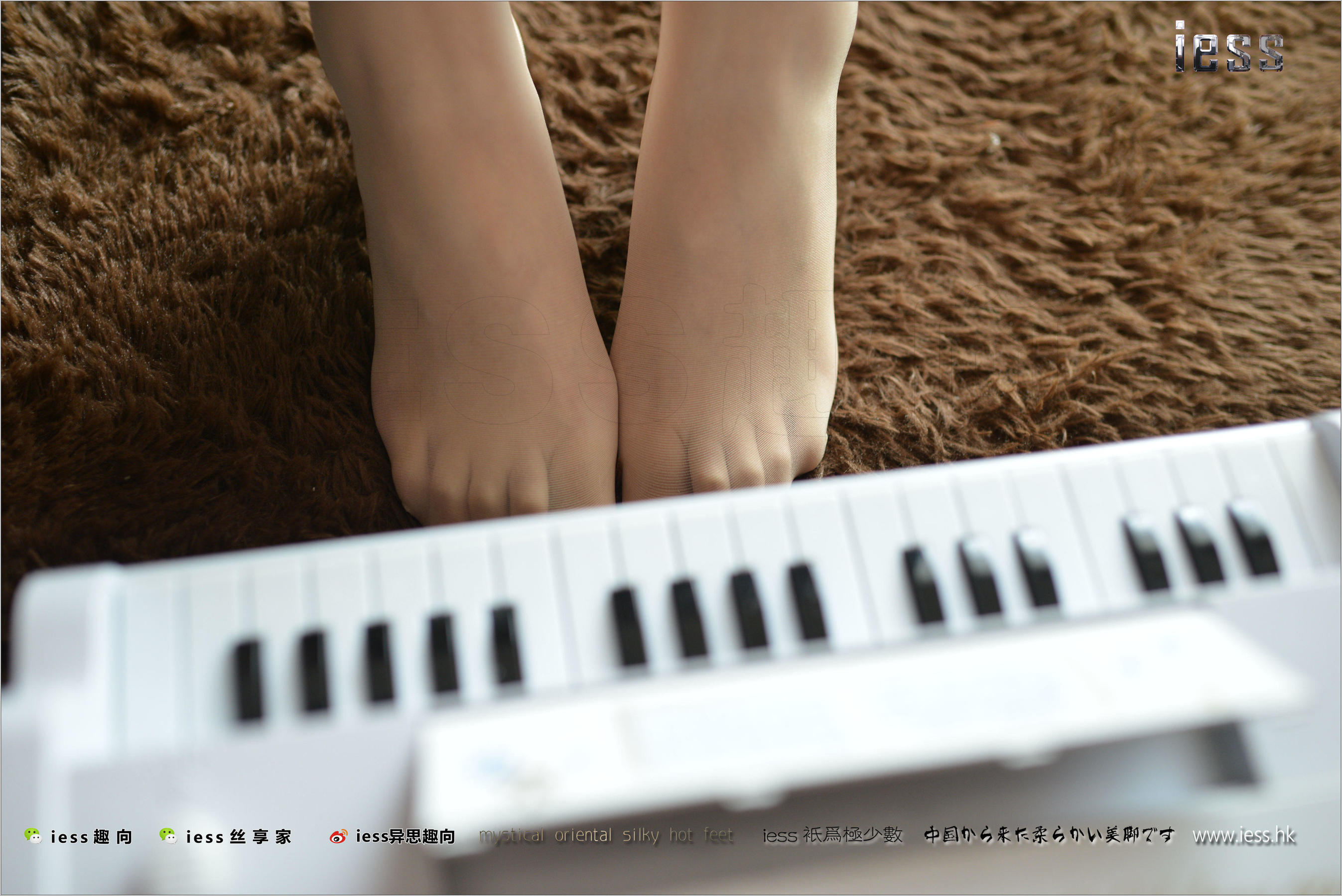 丝足便当138 人妻芳芳 《脚尖下的钢琴鸣奏曲》[IESS异思趣向]