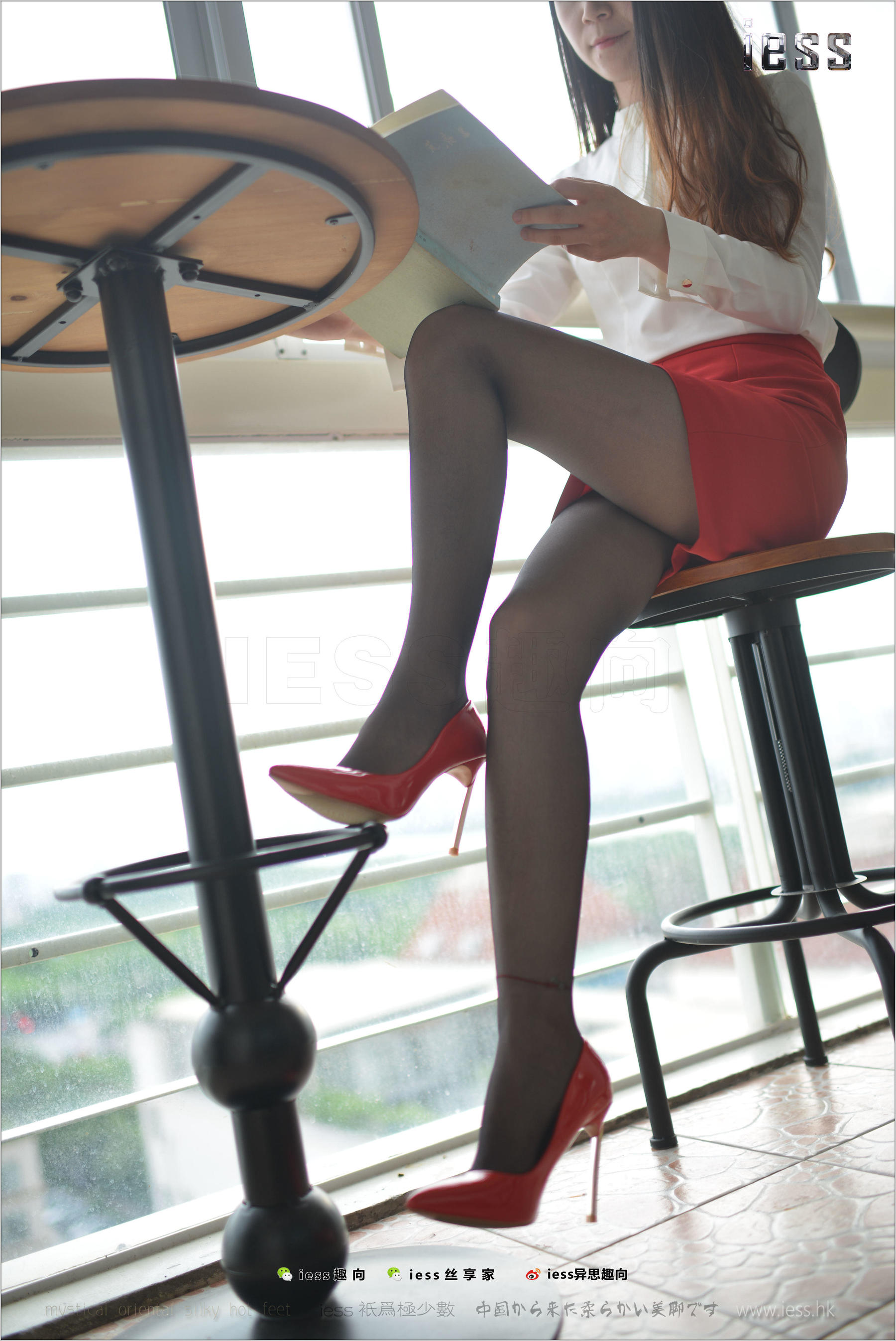 丝足便当147 妃妃 《红高、黑丝和红套裙》[IESS异思趣向]