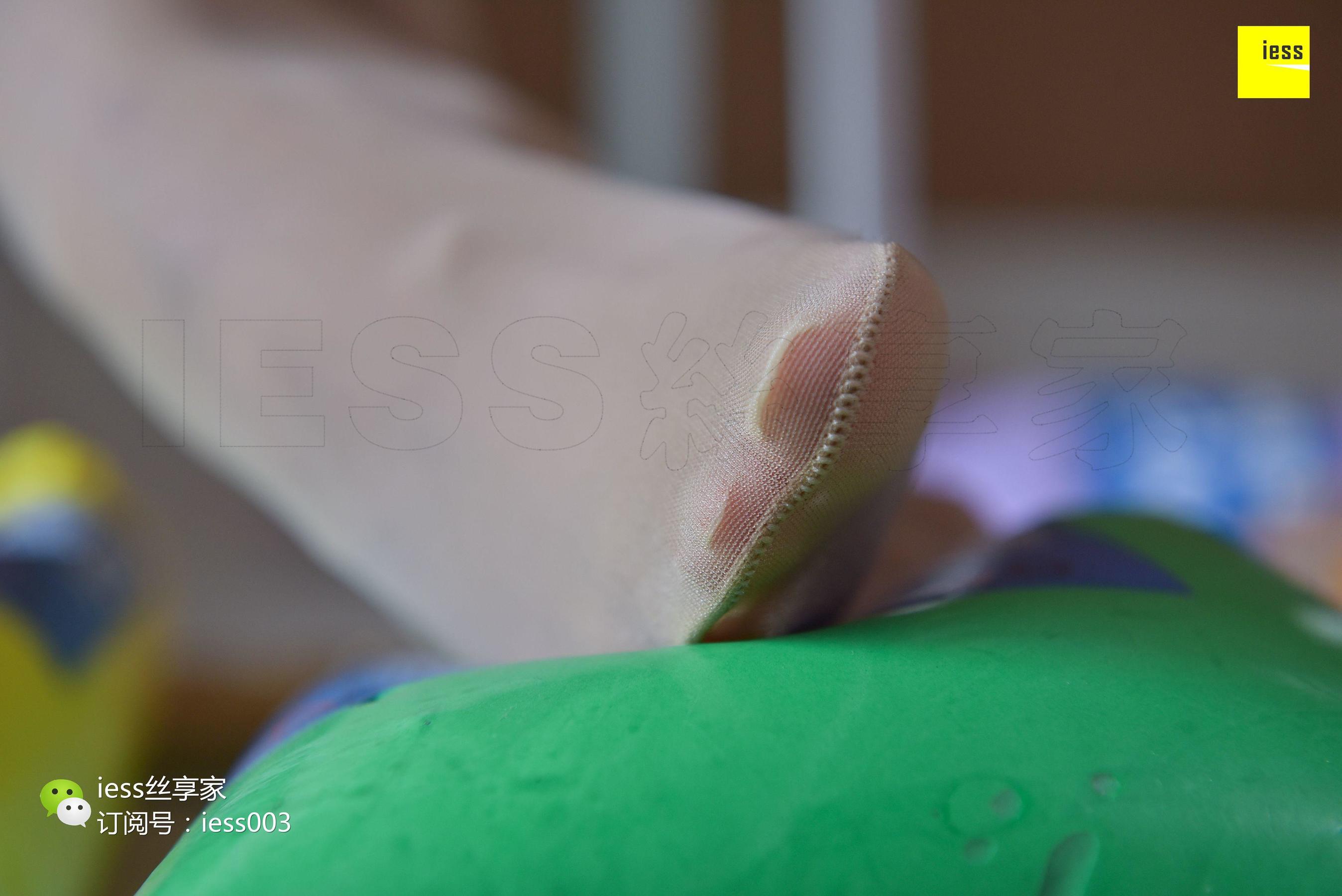 丝享家084 婉萍 《用丝足脚为你调制一抹色彩》[IESS异思趣向]