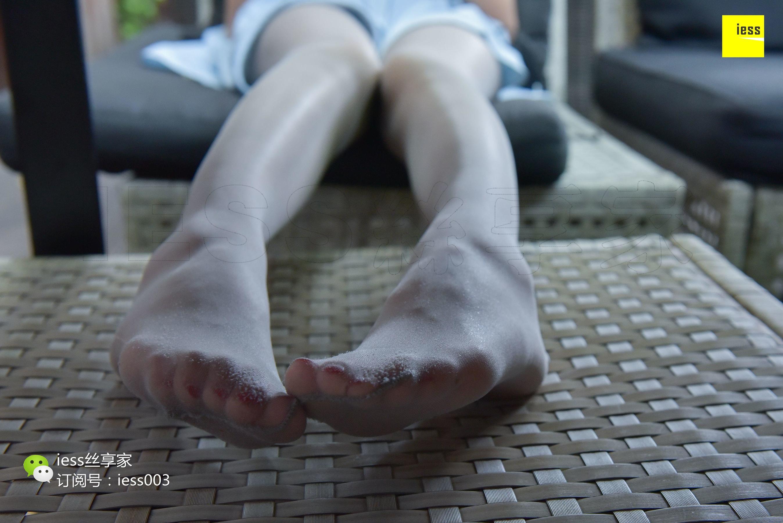 丝享家093 七七 《水池旁嬉戏的少女》[IESS异思趣向]