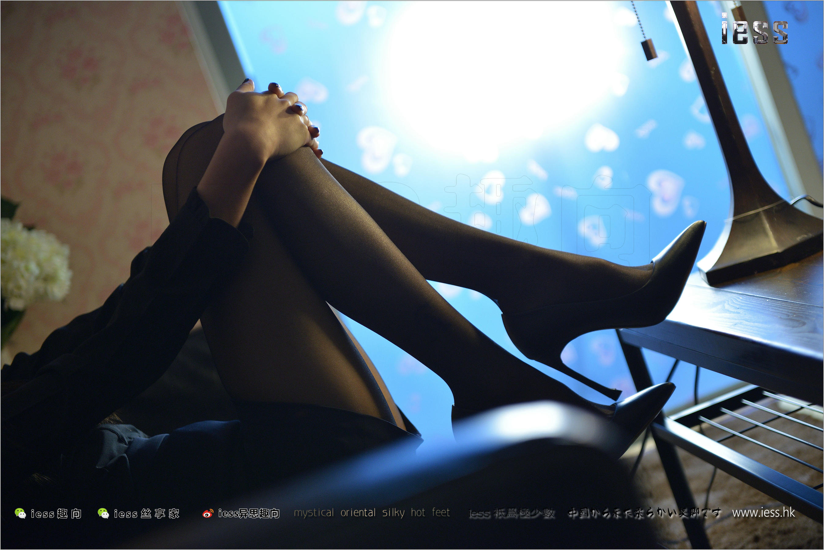 丝足便当168 潇潇 《黑丝女神黑丝秀》[IESS异思趣向]