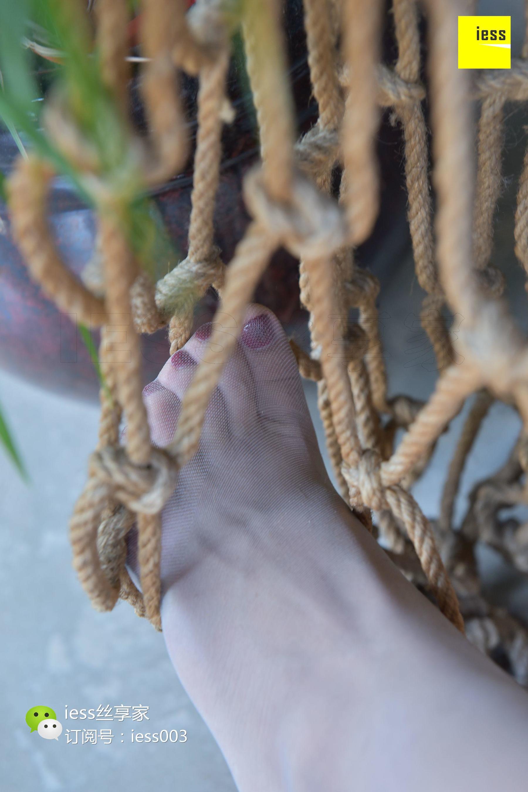 丝享家104 表妹 《纹身腿挑逗麻绳》[IESS异思趣向]