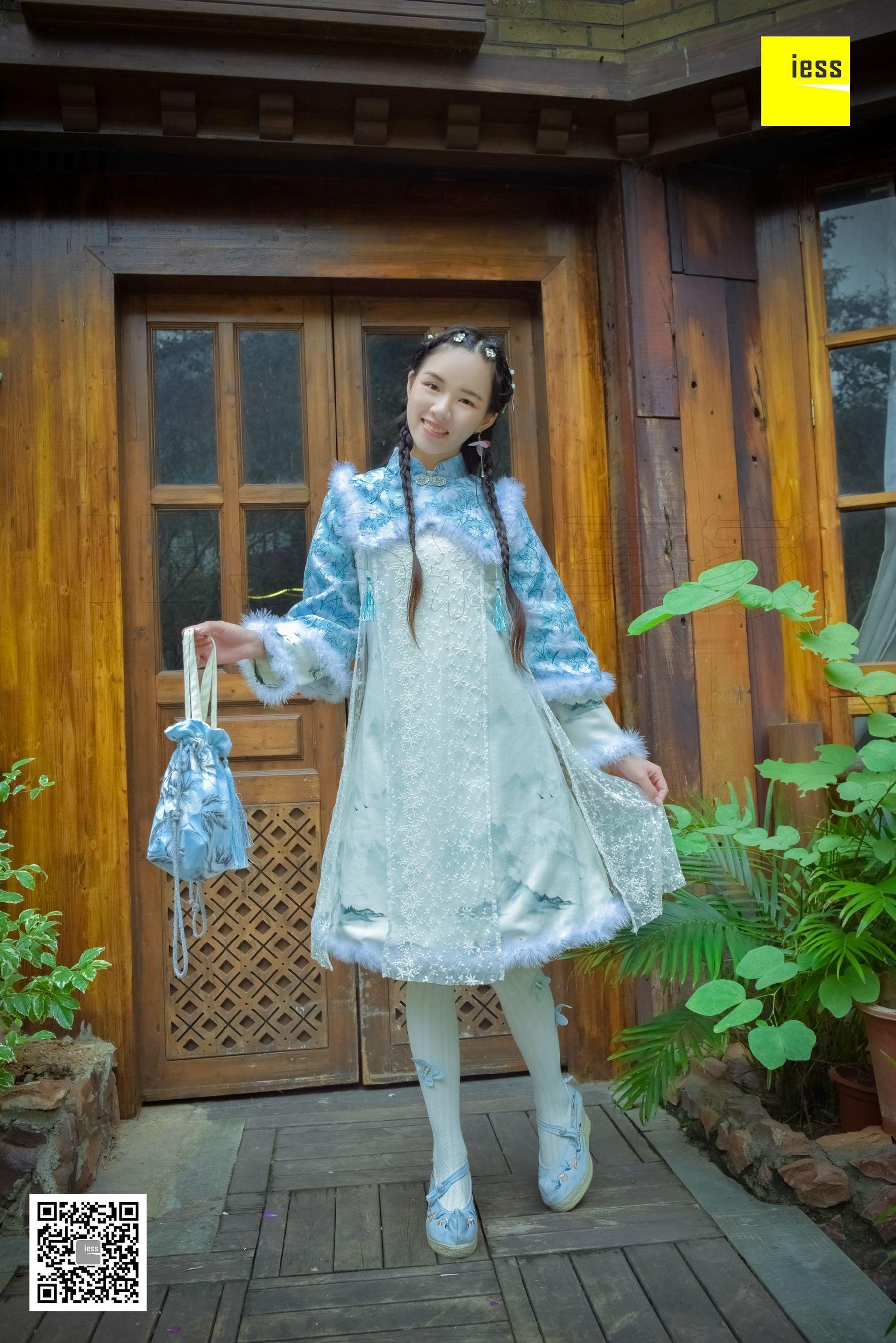 丝享家122 木木 《汉服绣花鞋白色袜》[IESS异思趣向]