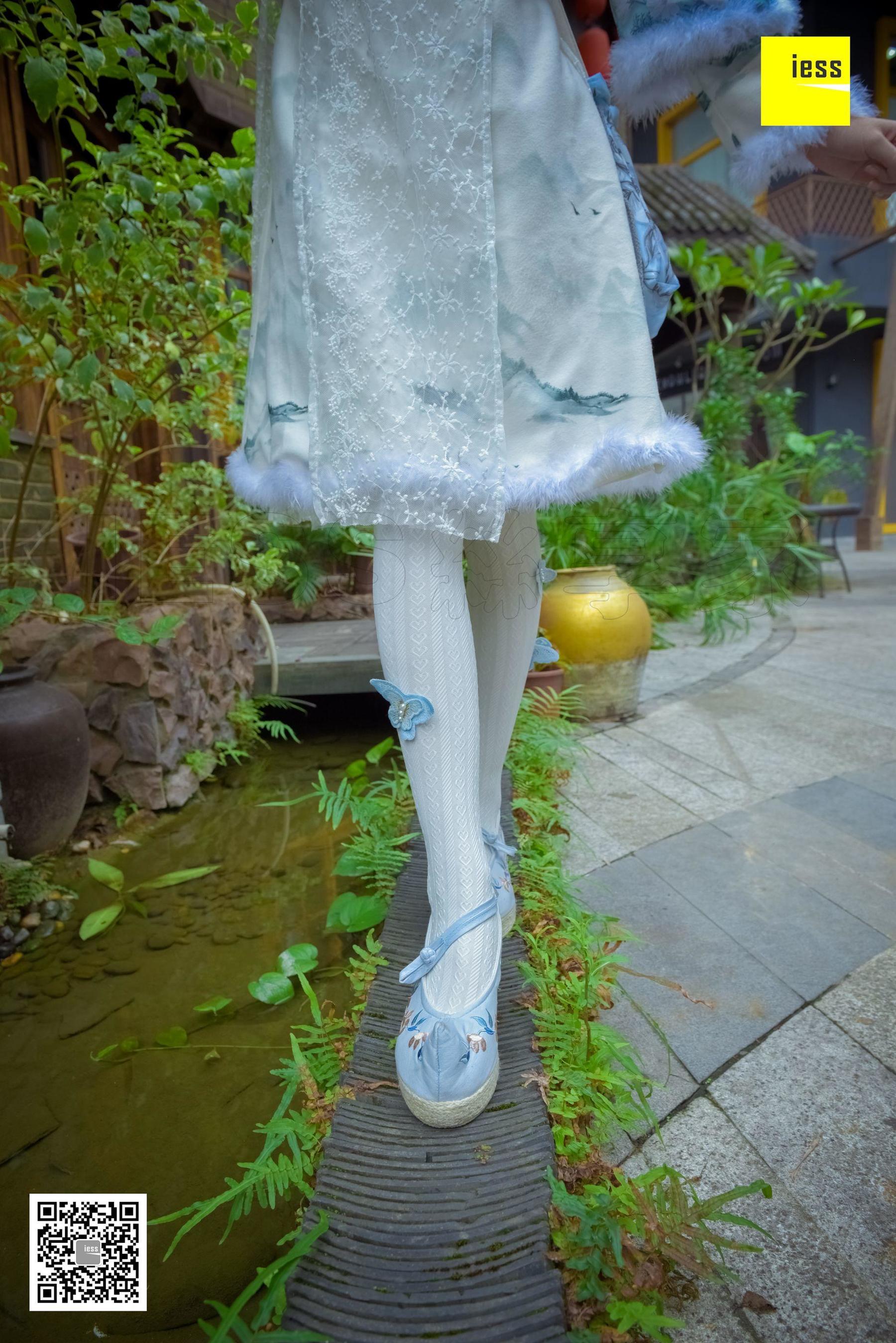 丝享家122 木木 《汉服绣花鞋白色袜》[IESS异思趣向]