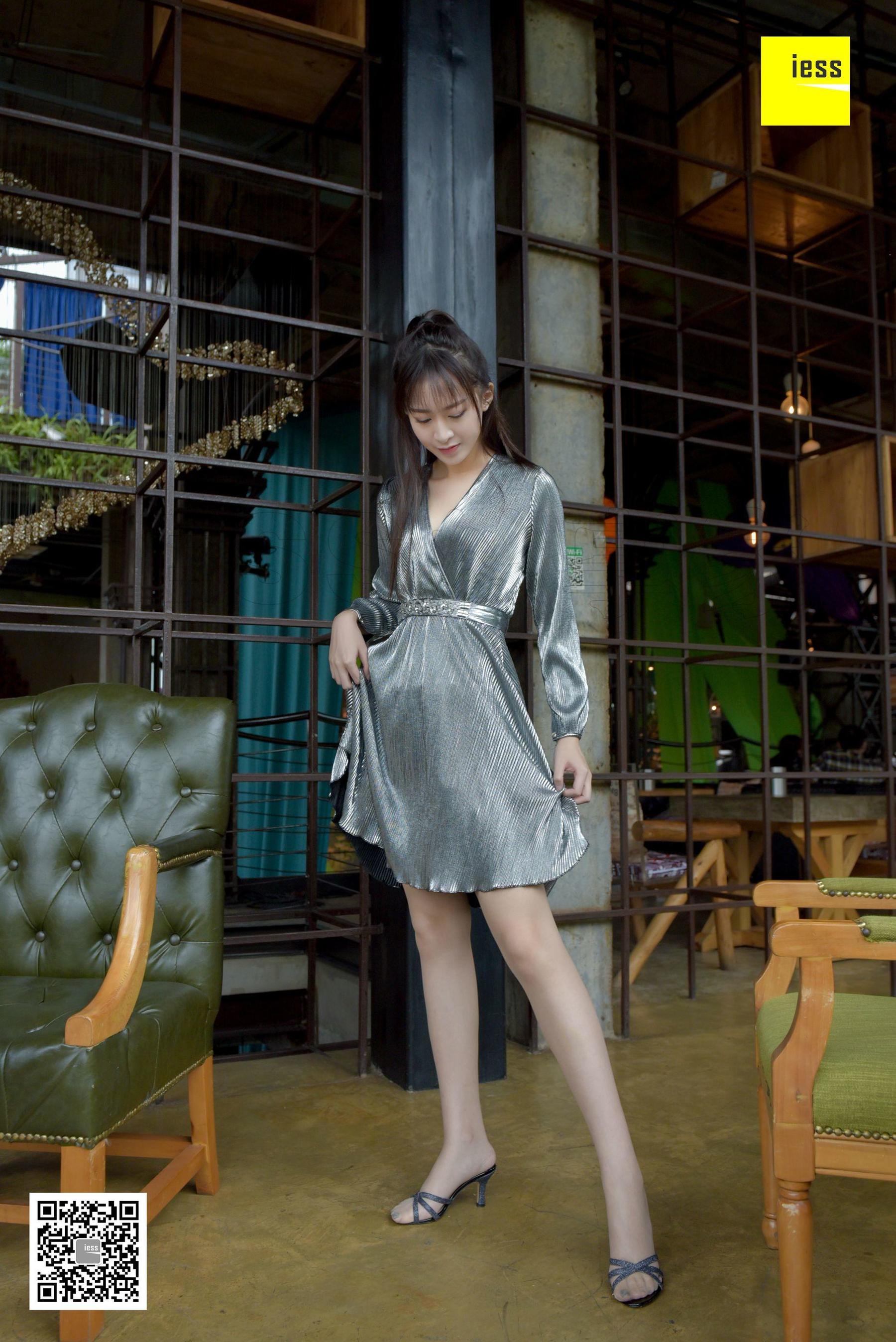 丝享家140 紫紫 《透白美腿凉鞋肉丝》[IESS异思趣向]
