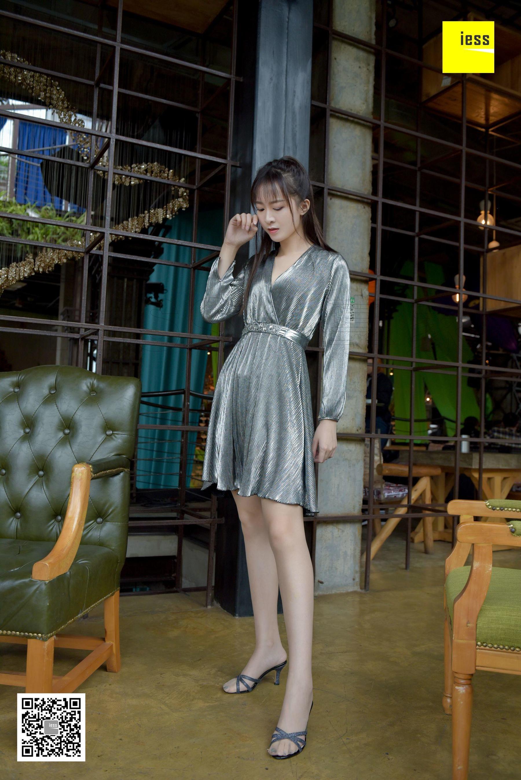 丝享家140 紫紫 《透白美腿凉鞋肉丝》[IESS异思趣向]