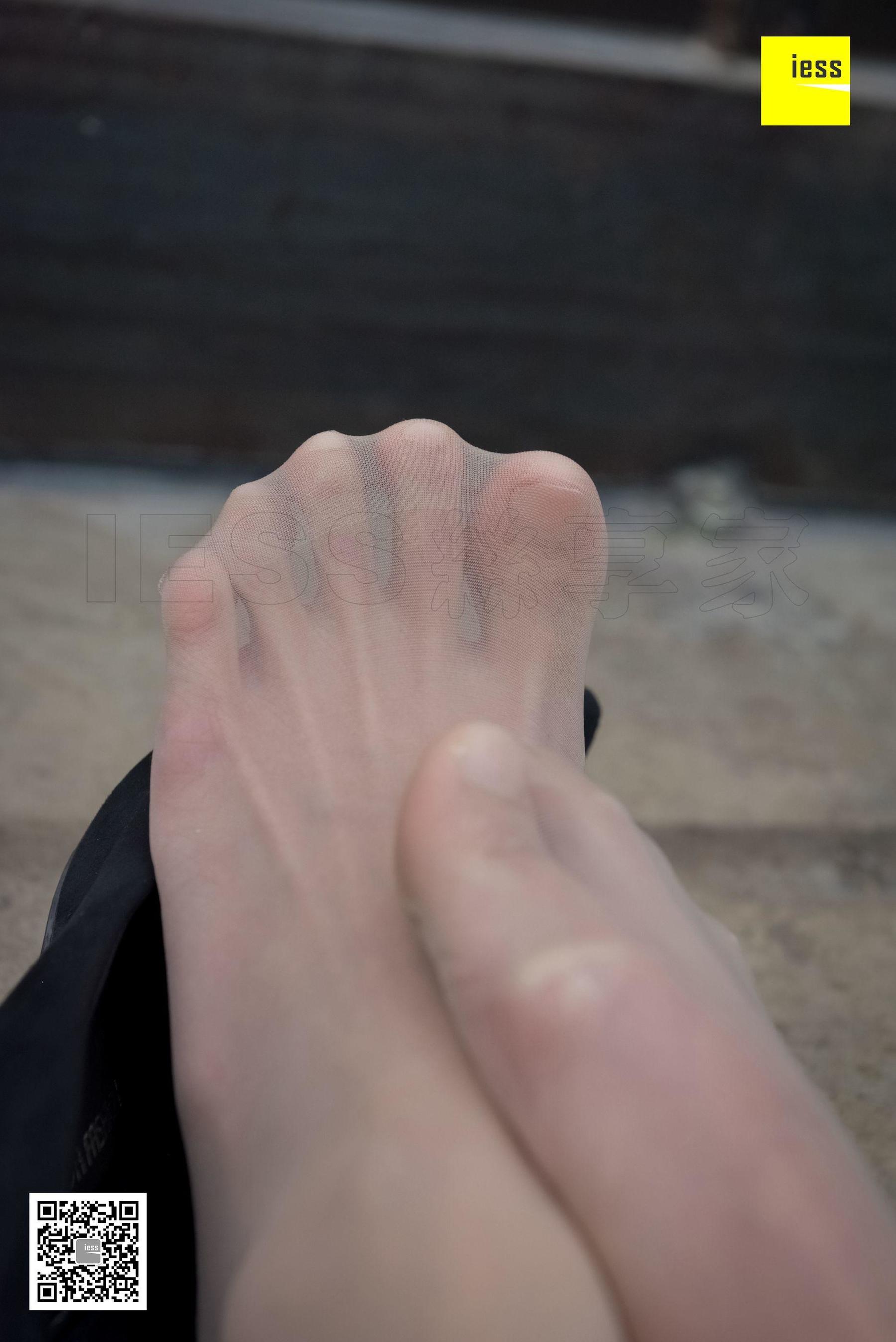 丝享家142 永英 《软妹肉丝小细腿》[IESS异思趣向]