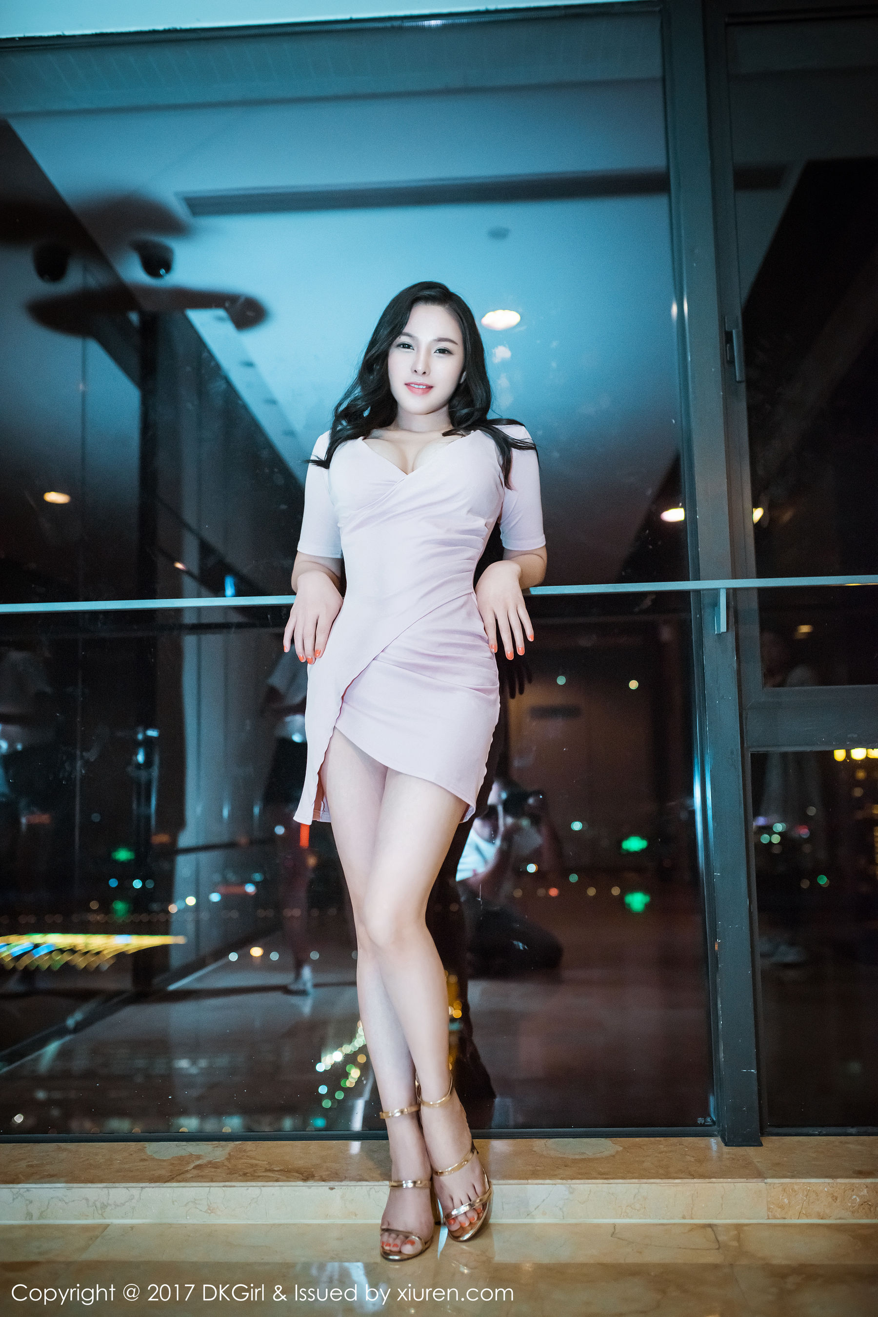 厉雯娜《性感轻熟女》 [DK御女郎] VOL.044