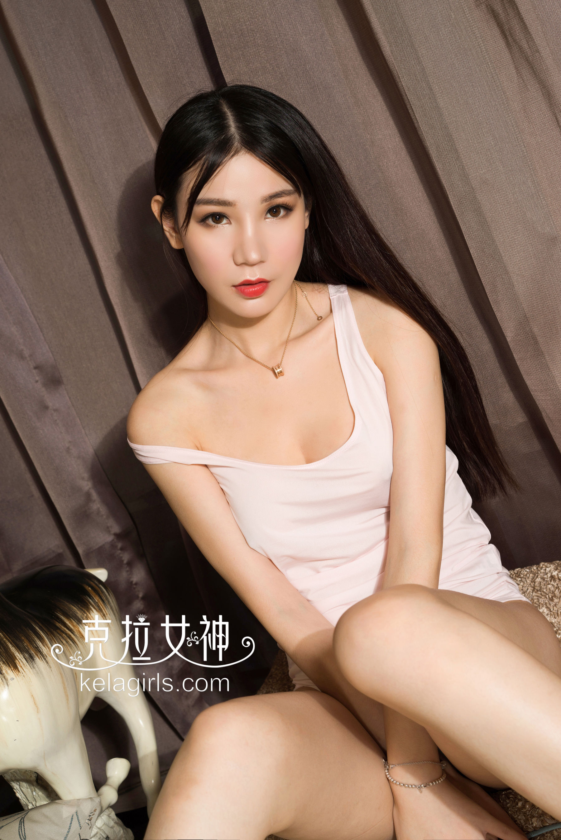 欣宜《分外妖娆》 [克拉女神Kelagirls]